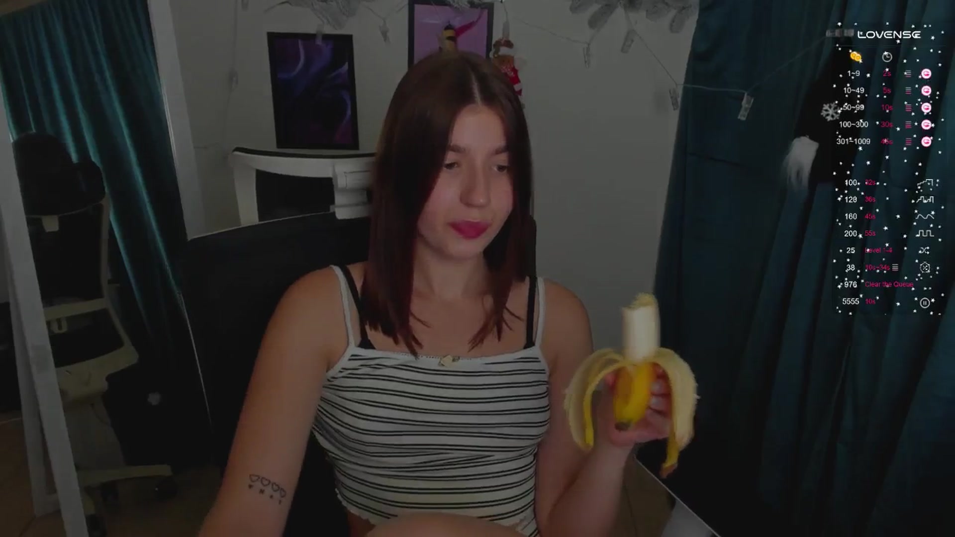 Gallery image thumbnail from Emilia_cherry's myfreecams stream on, 12/30/2024, 10:47 image 15 of 20
