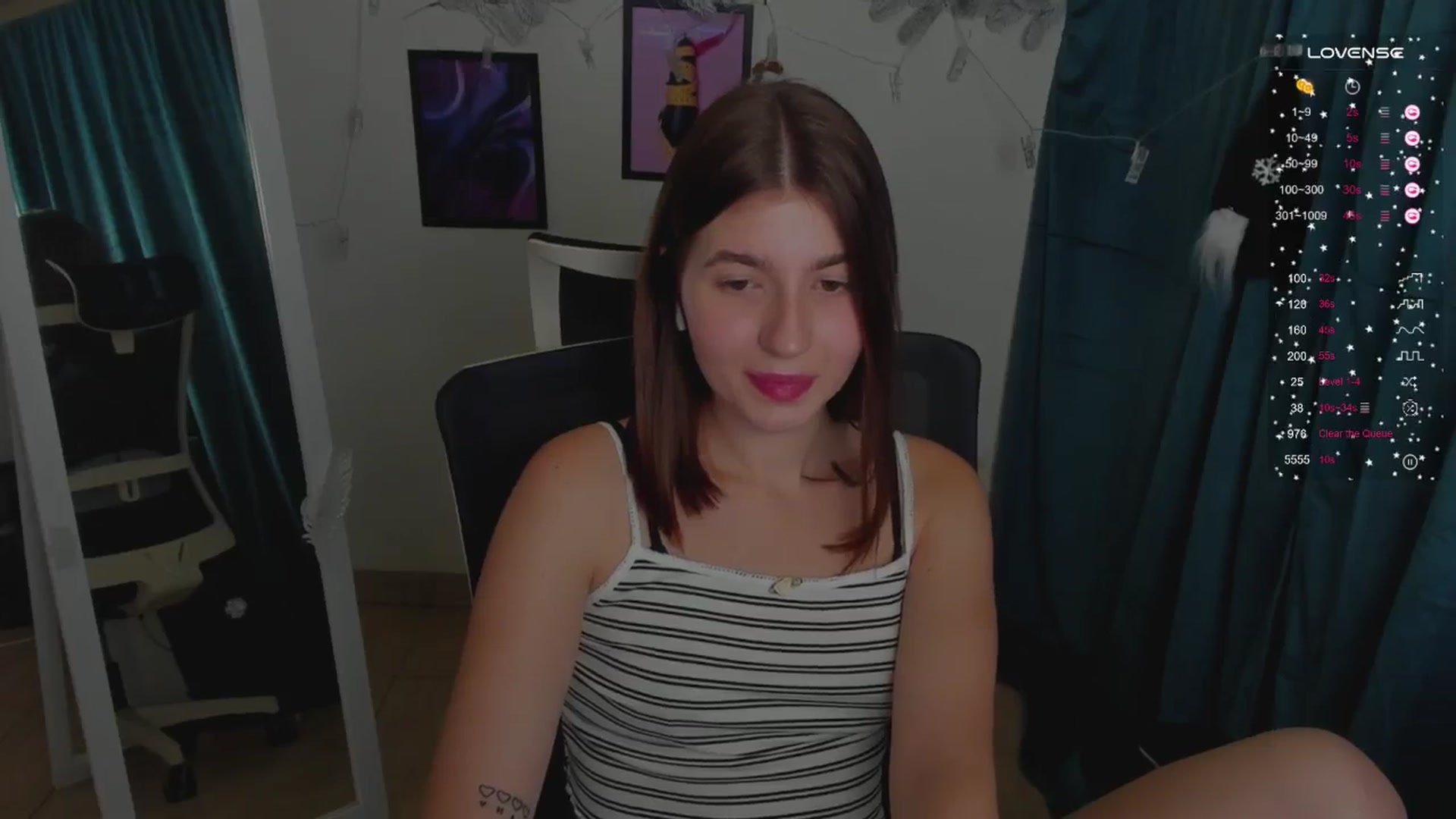 Gallery image thumbnail from Emilia_cherry's myfreecams stream on, 12/30/2024, 10:47 image 19 of 20