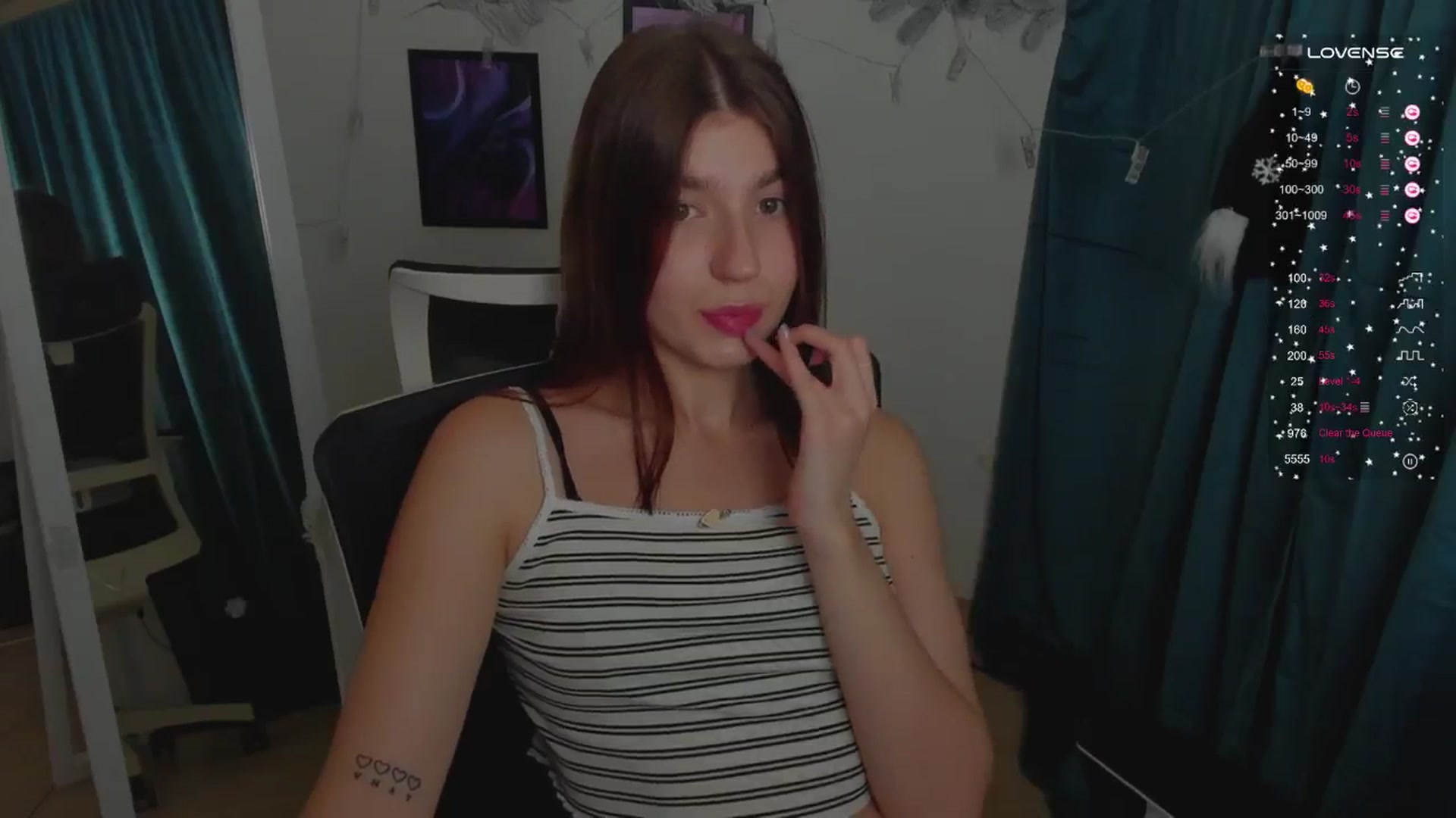 Gallery image thumbnail from Emilia_cherry's myfreecams stream on, 12/30/2024, 10:47 image 13 of 20