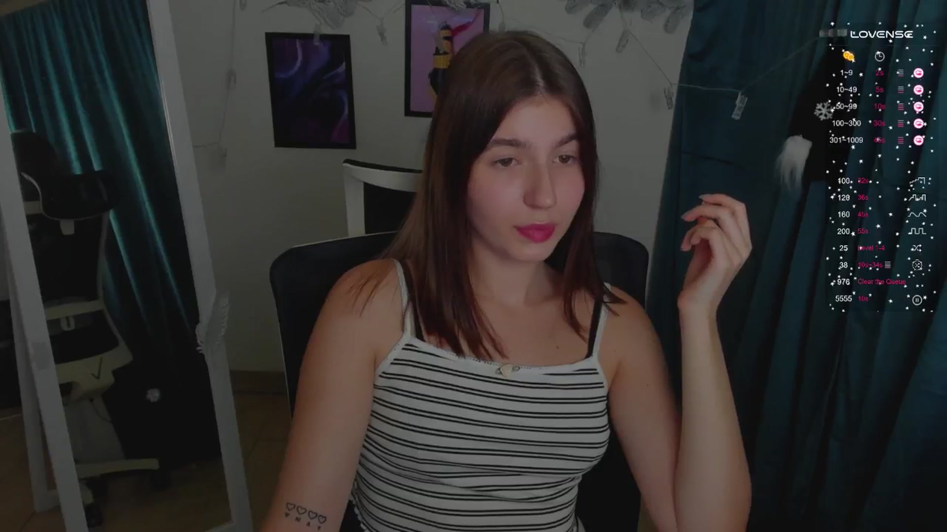 Gallery image thumbnail from Emilia_cherry's myfreecams stream on, 12/30/2024, 10:47 image 3 of 20