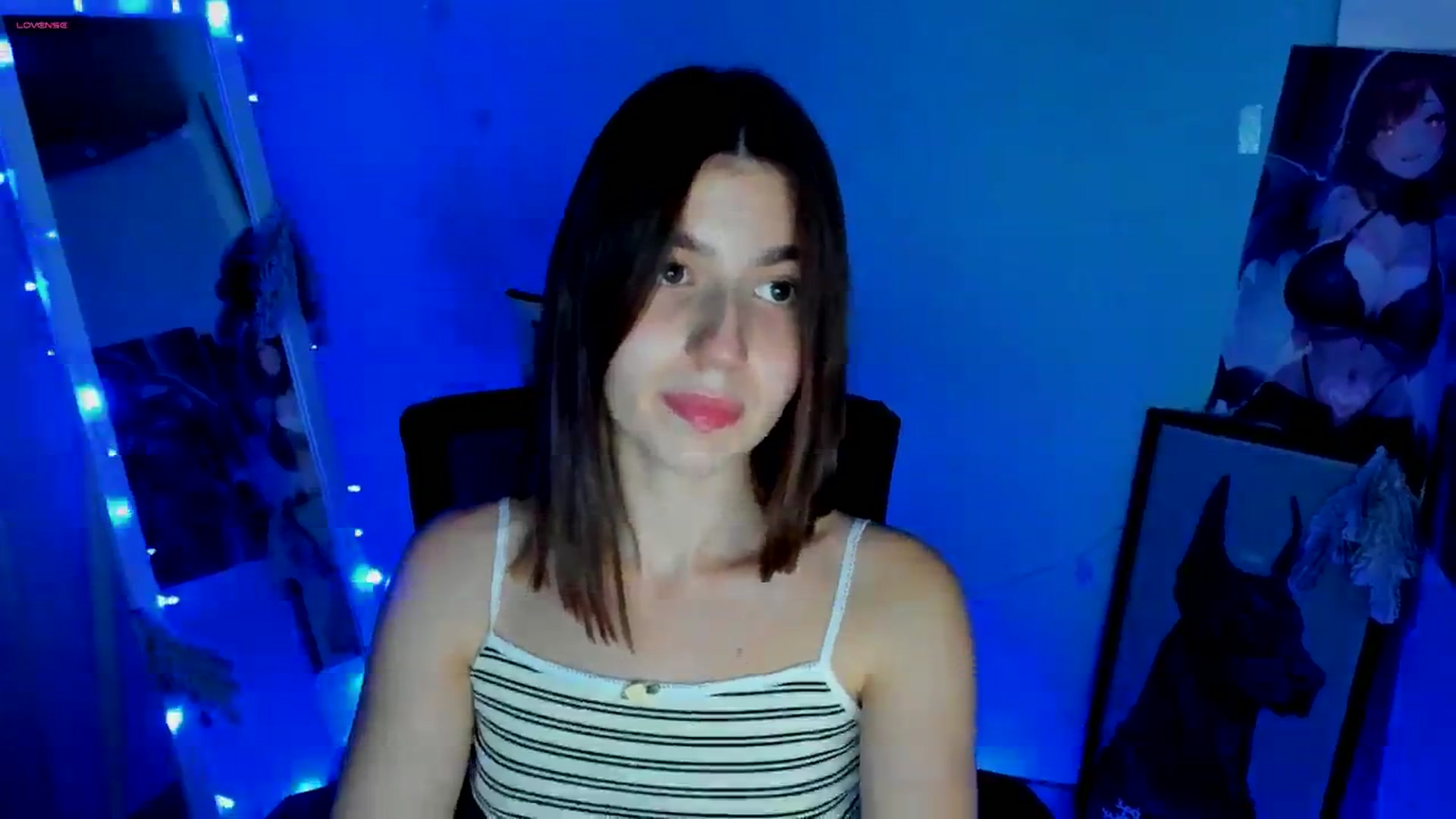 Gallery image thumbnail from Emilia_cherry's myfreecams stream on, 12/30/2024, 16:06 image 3 of 20