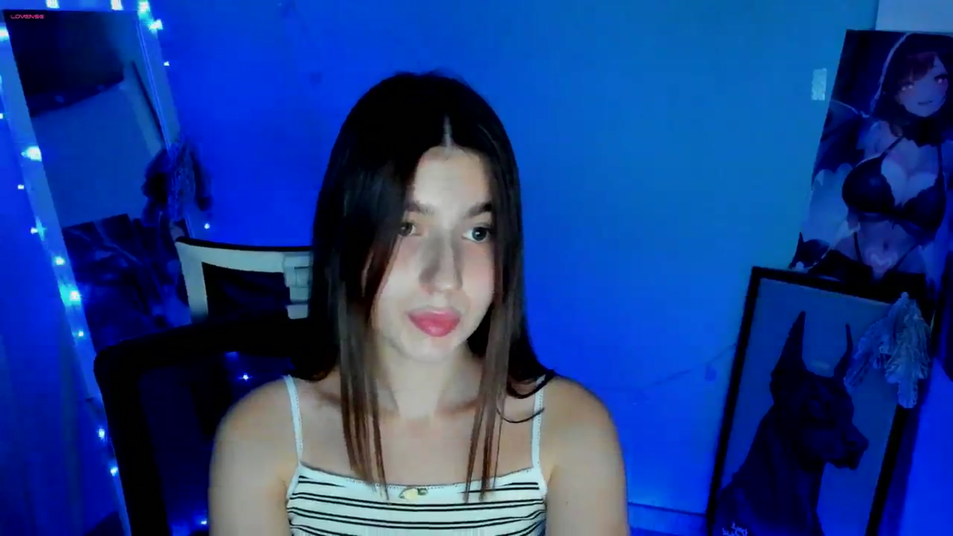 Gallery image thumbnail from Emilia_cherry's myfreecams stream on, 12/30/2024, 16:06 image 14 of 20