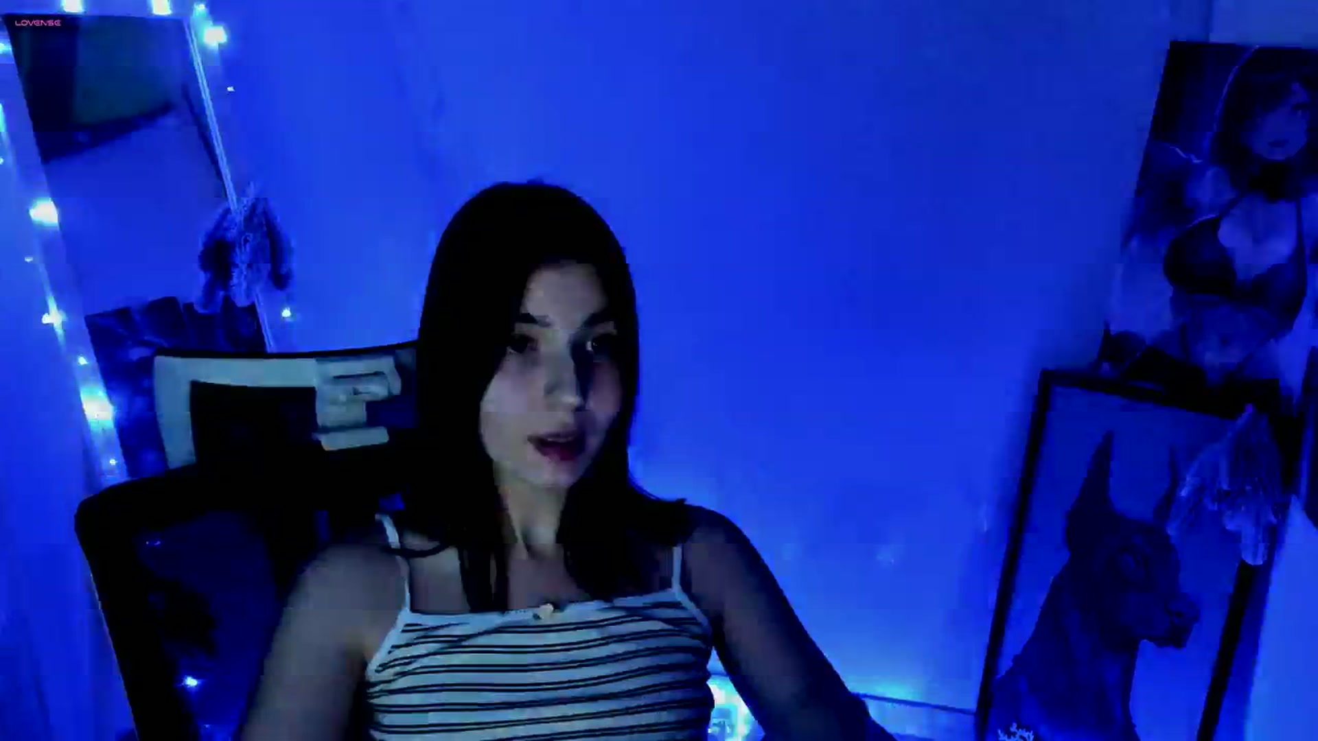 Gallery image thumbnail from Emilia_cherry's myfreecams stream on, 12/30/2024, 16:06 image 16 of 20