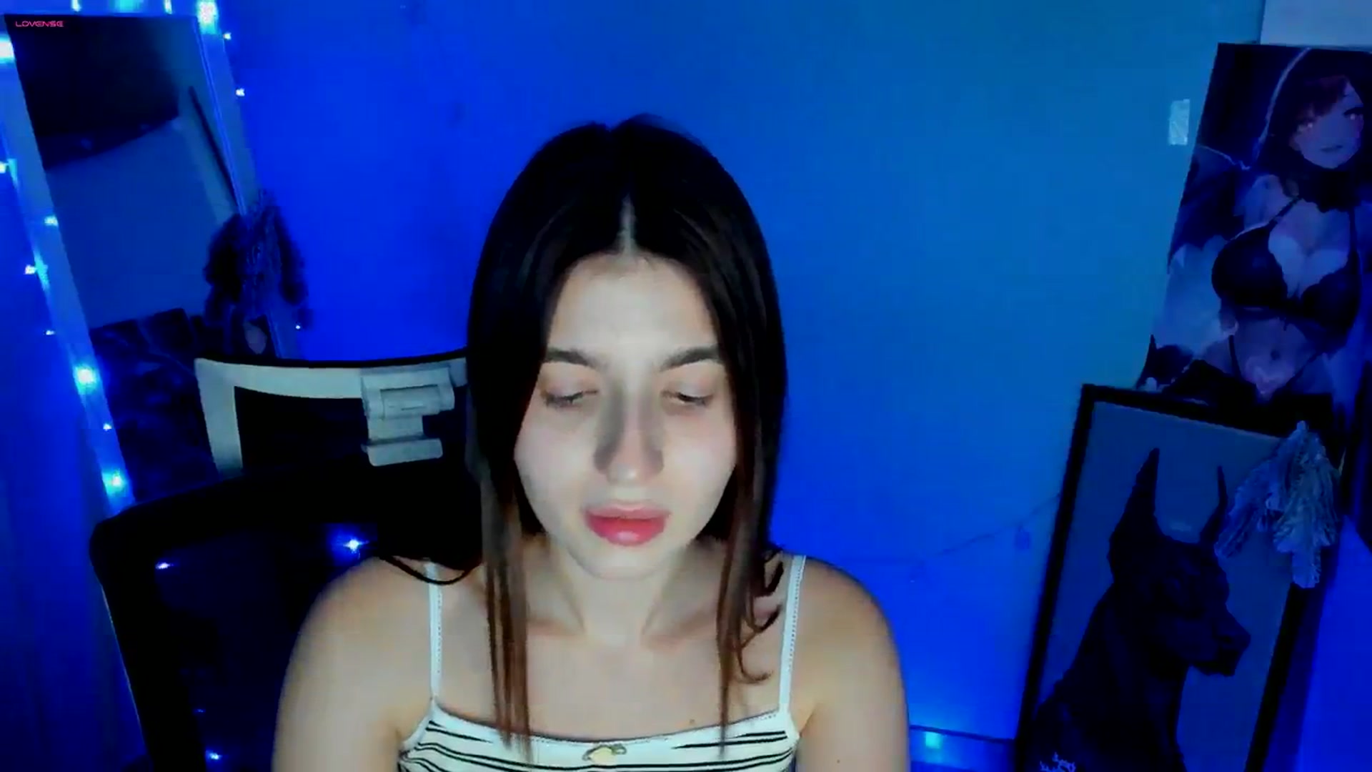 Gallery image thumbnail from Emilia_cherry's myfreecams stream on, 12/30/2024, 16:06 image 15 of 20