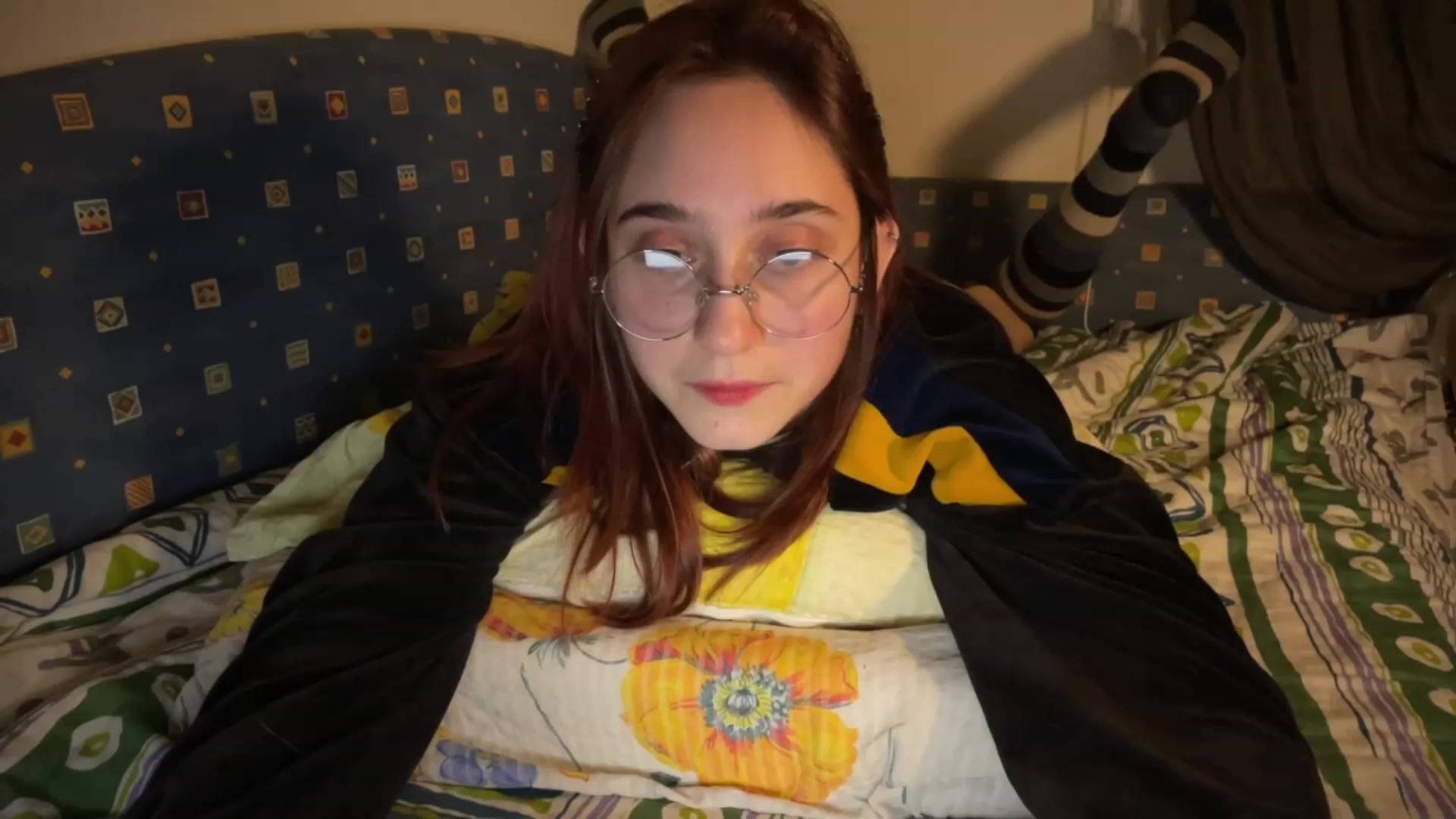 Gallery image thumbnail from Emiliaaaaa's myfreecams stream on, 12/03/2023, 22:07 image 19 of 20