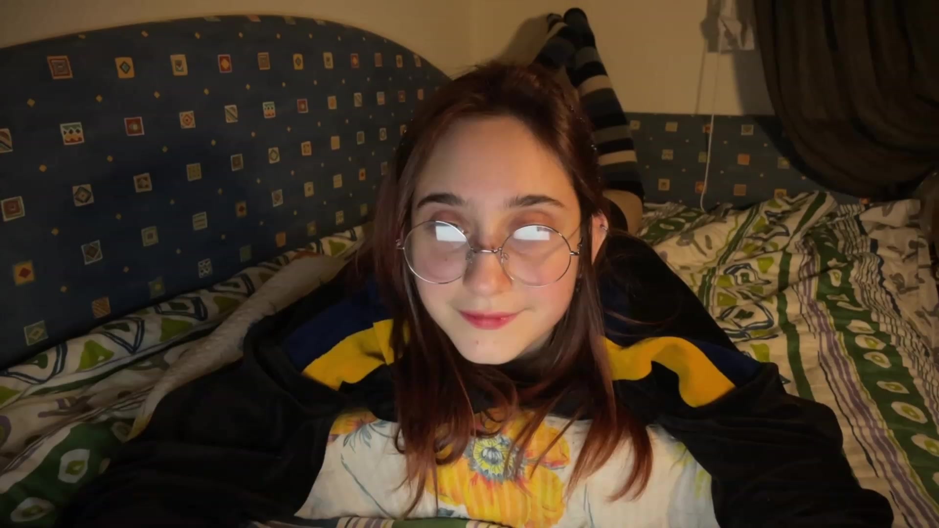 Gallery image thumbnail from Emiliaaaaa's myfreecams stream on, 12/03/2023, 22:07 image 14 of 20