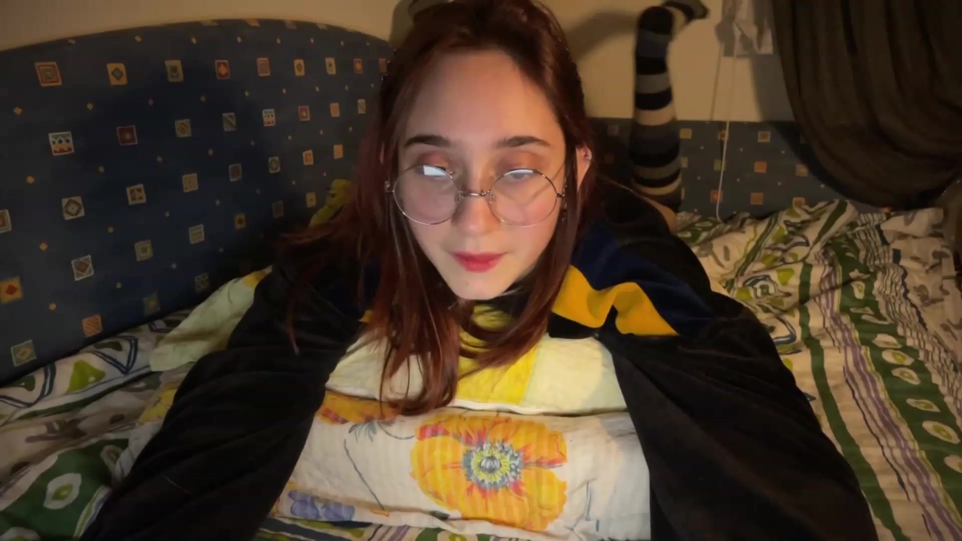 Gallery image thumbnail from Emiliaaaaa's myfreecams stream on, 12/03/2023, 22:07 image 18 of 20