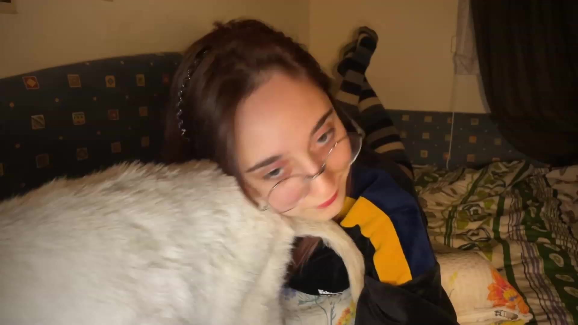 Gallery image thumbnail from Emiliaaaaa's myfreecams stream on, 12/03/2023, 22:07 image 2 of 20