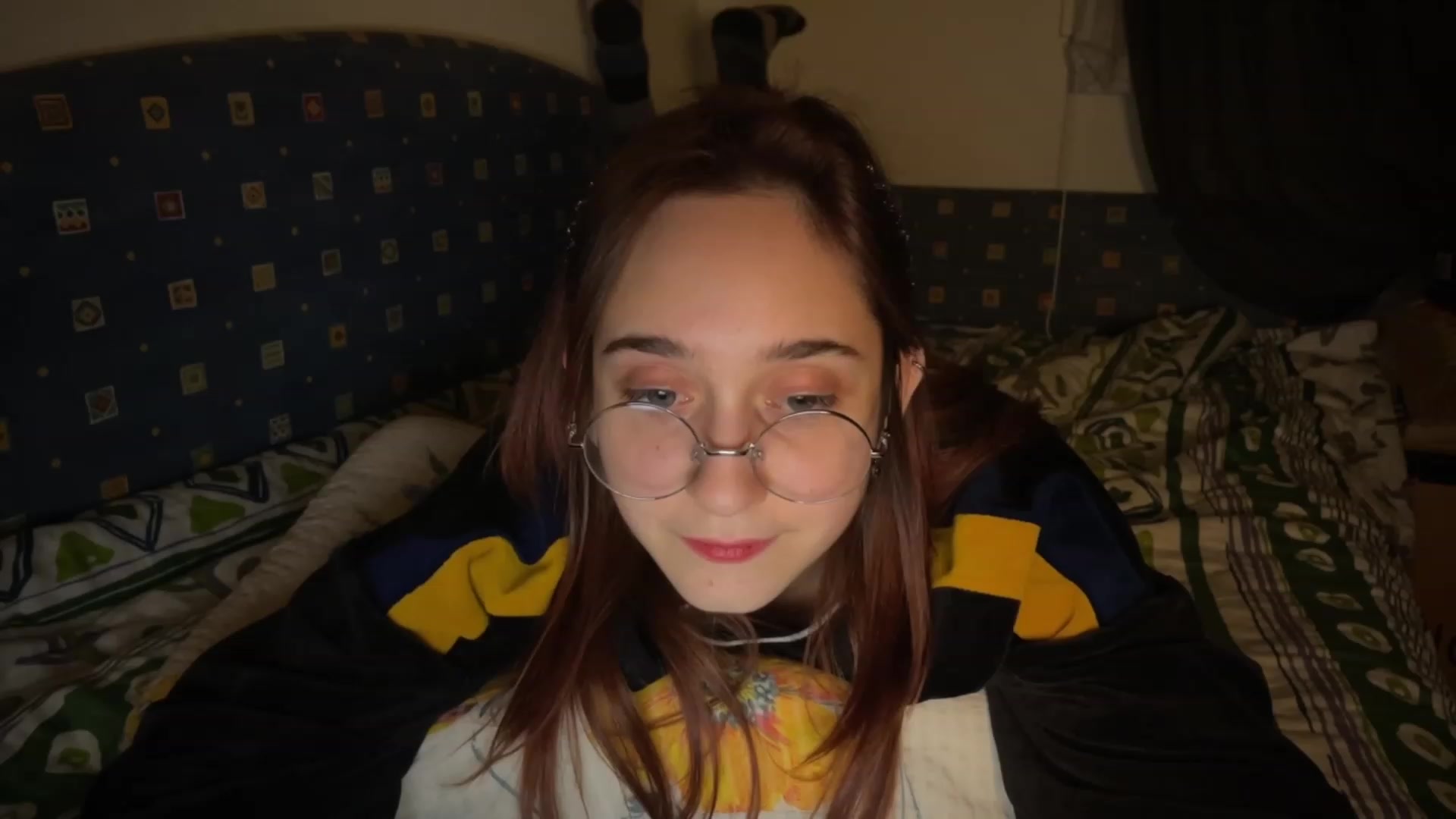Gallery image thumbnail from Emiliaaaaa's myfreecams stream on, 12/03/2023, 22:07 image 6 of 20