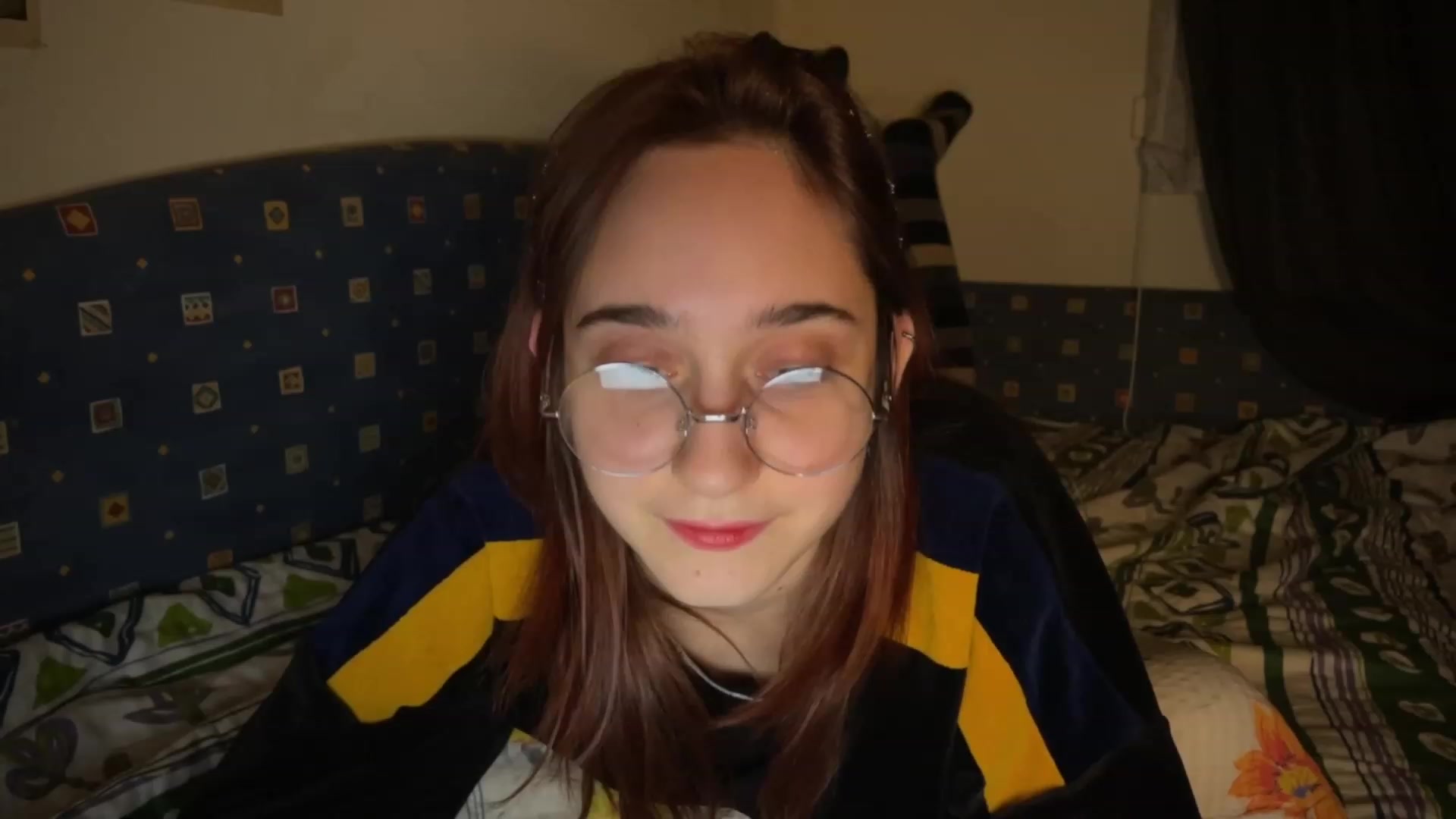 Gallery image thumbnail from Emiliaaaaa's myfreecams stream on, 12/03/2023, 22:07 image 1 of 20