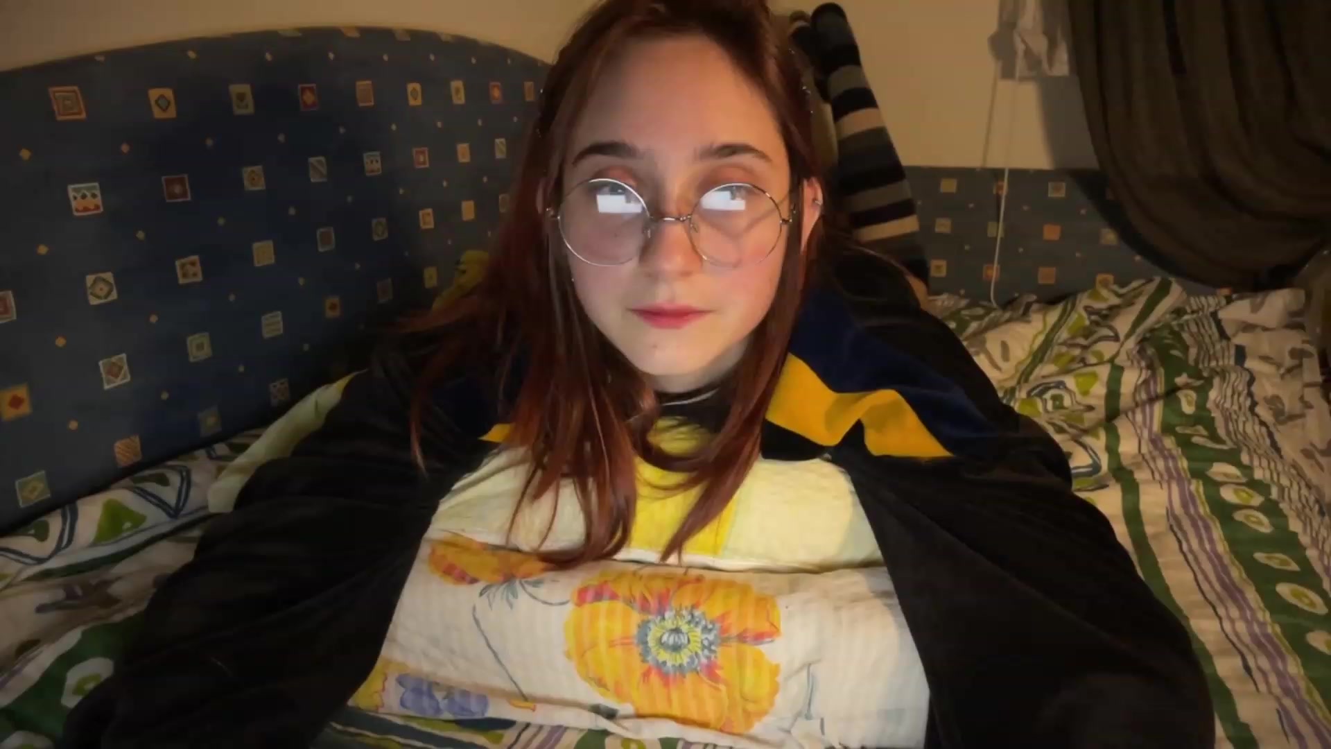 Gallery image thumbnail from Emiliaaaaa's myfreecams stream on, 12/03/2023, 22:07 image 20 of 20