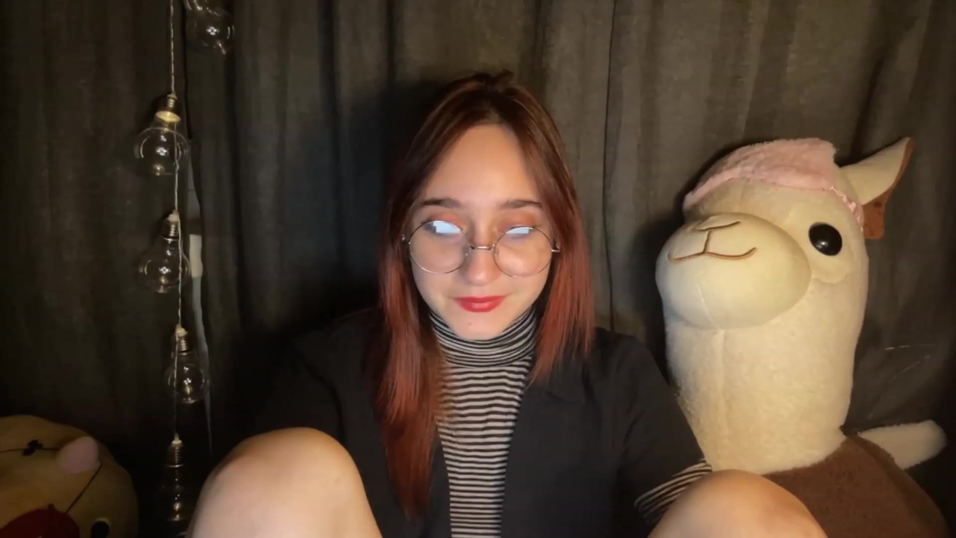 Gallery image thumbnail from Emiliaaaaa's myfreecams stream on, 12/08/2023, 24:58 image 4 of 20