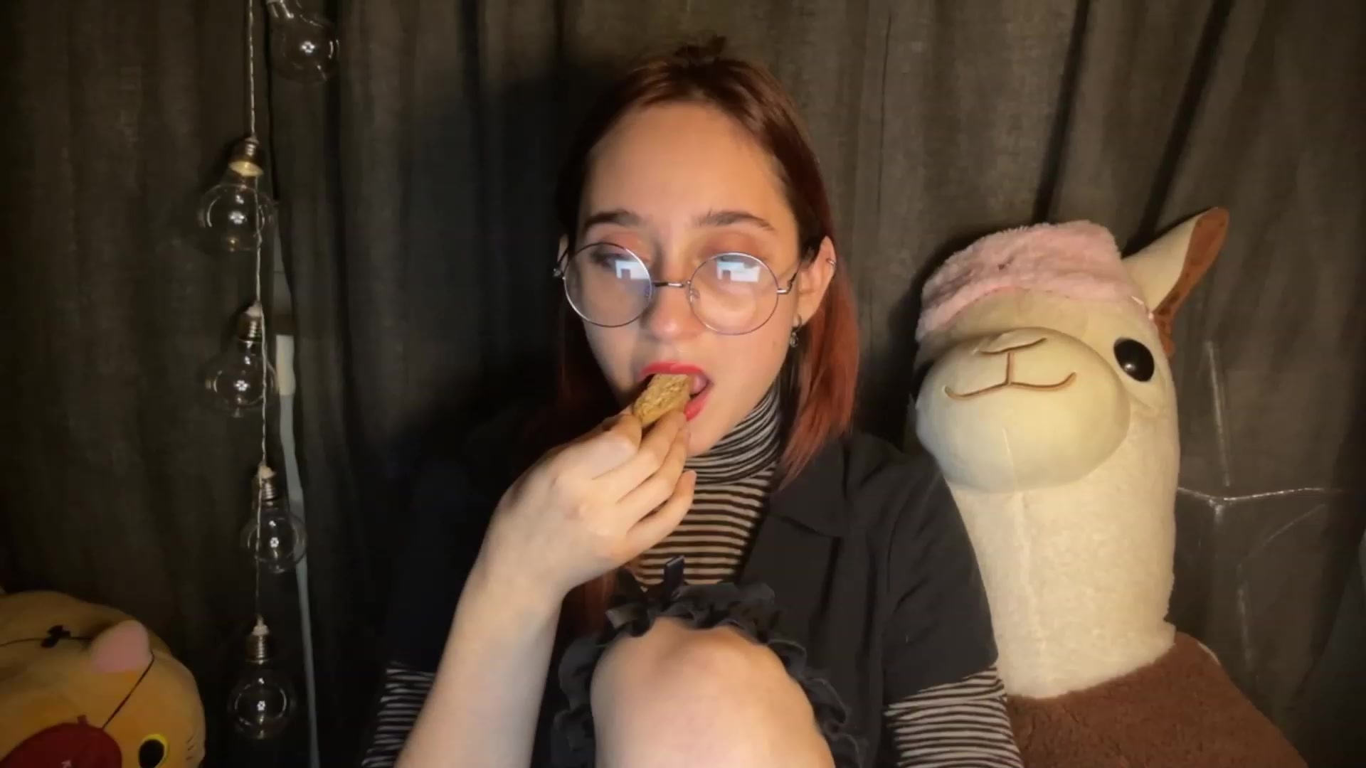 Gallery image thumbnail from Emiliaaaaa's myfreecams stream on, 12/08/2023, 24:58 image 11 of 20