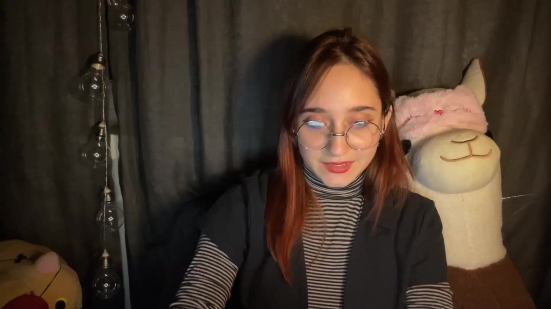 Gallery image thumbnail from Emiliaaaaa's myfreecams stream on, 12/08/2023, 24:58 image 18 of 20
