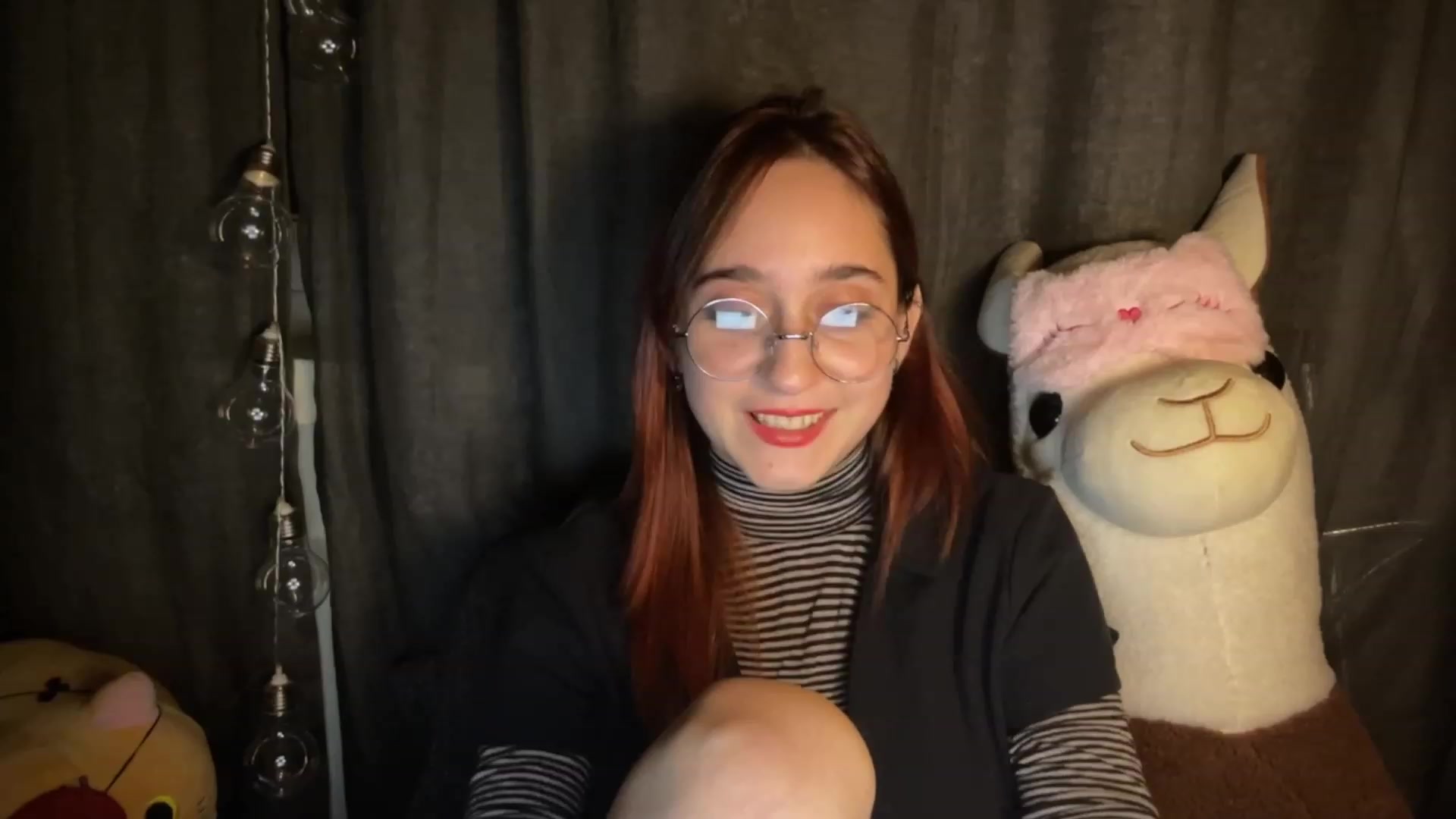 Gallery image thumbnail from Emiliaaaaa's myfreecams stream on, 12/08/2023, 24:58 image 15 of 20