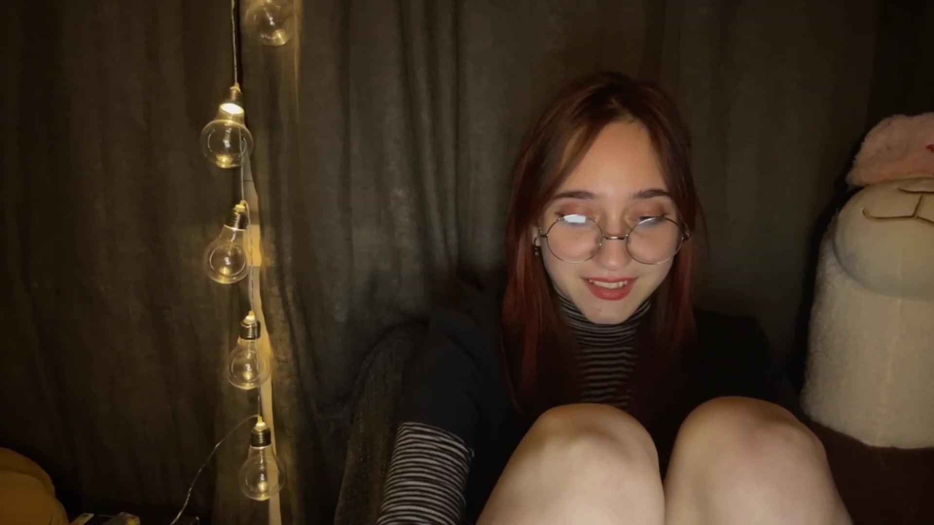 Gallery image thumbnail from Emiliaaaaa's myfreecams stream on, 12/08/2023, 02:17 image 6 of 20