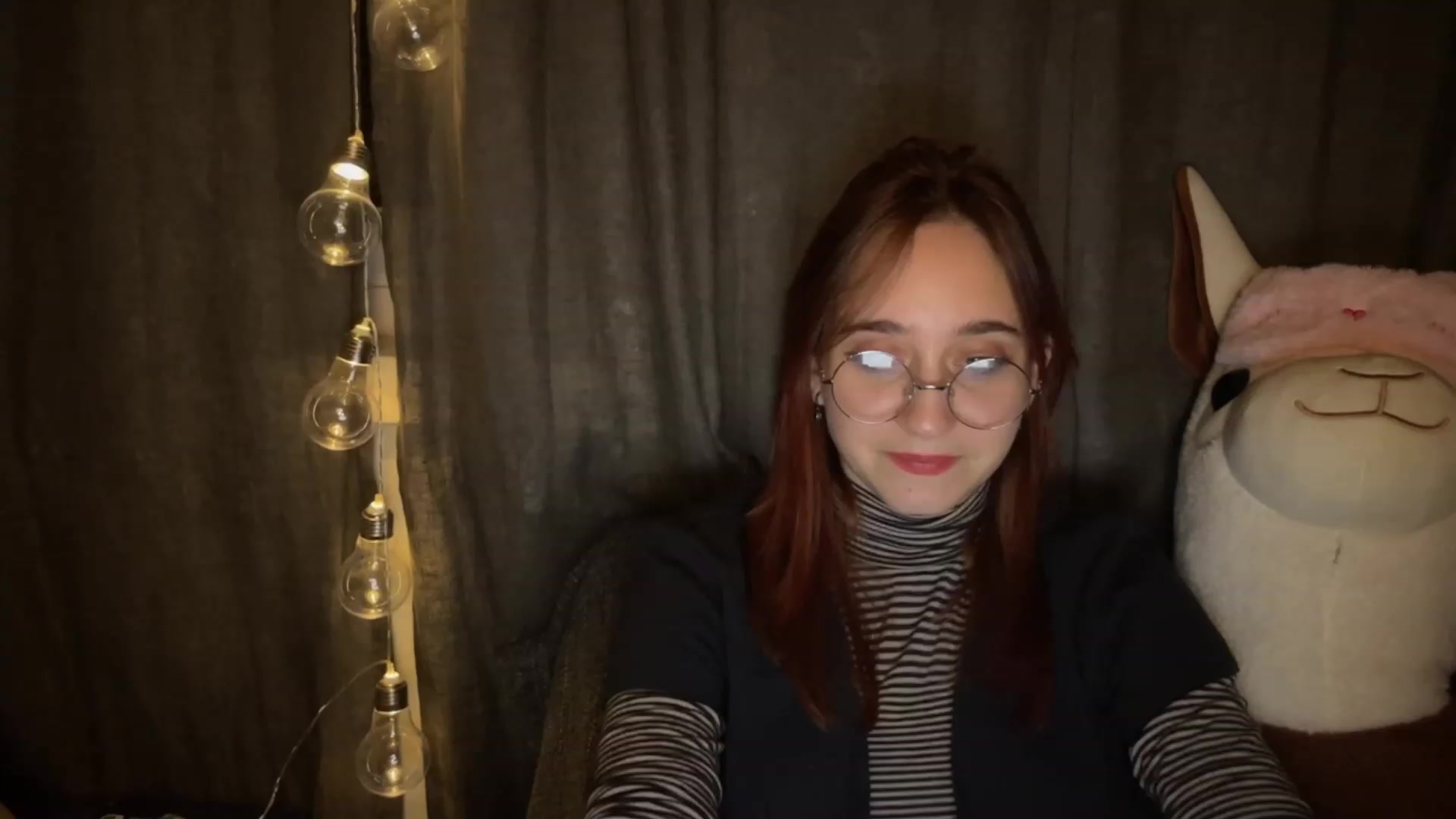 Gallery image thumbnail from Emiliaaaaa's myfreecams stream on, 12/08/2023, 02:17 image 14 of 20