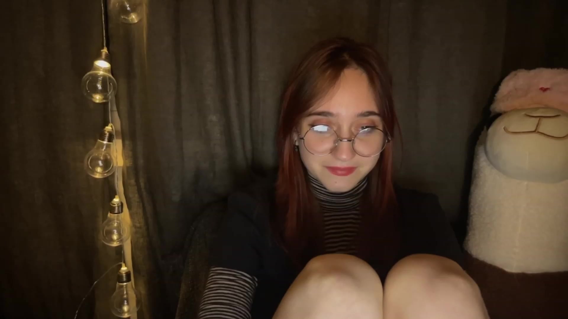 Gallery image thumbnail from Emiliaaaaa's myfreecams stream on, 12/08/2023, 02:17 image 3 of 20