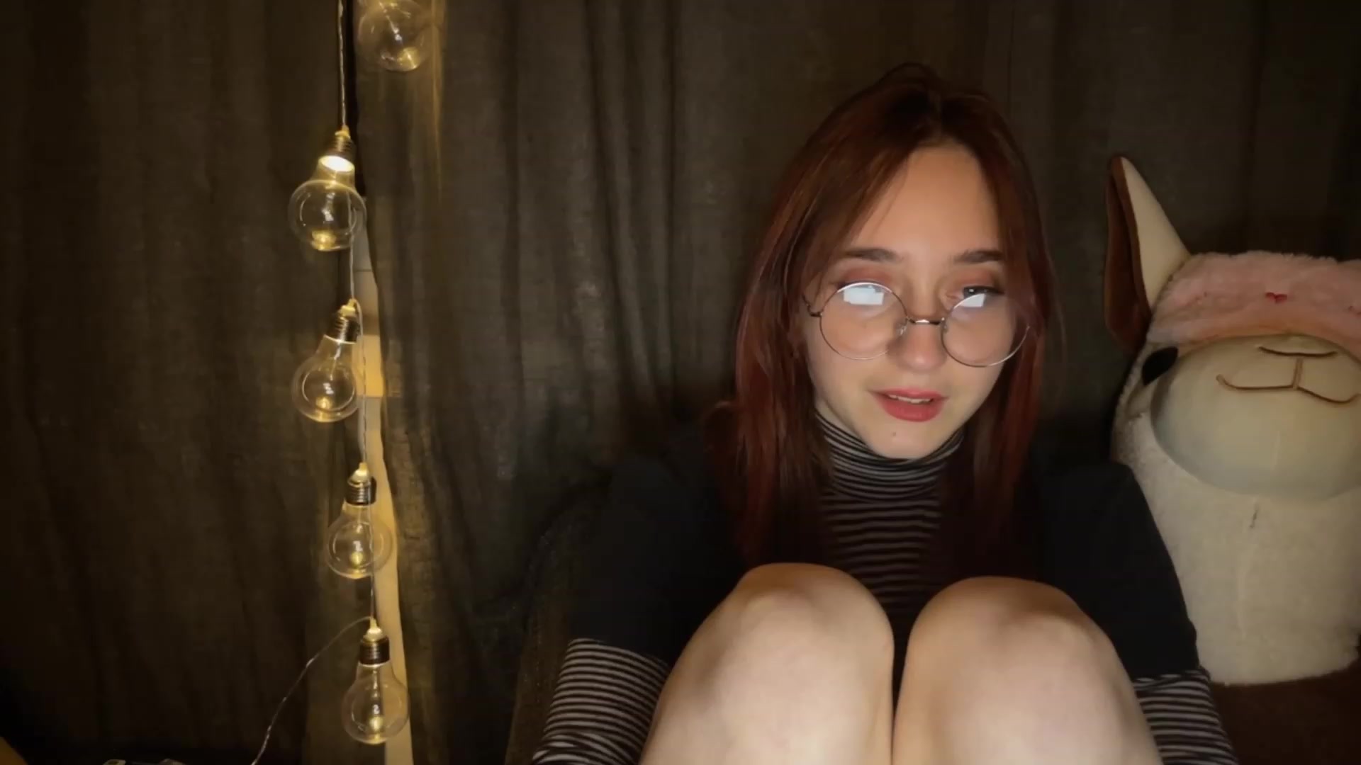 Gallery image thumbnail from Emiliaaaaa's myfreecams stream on, 12/08/2023, 02:17 image 16 of 20