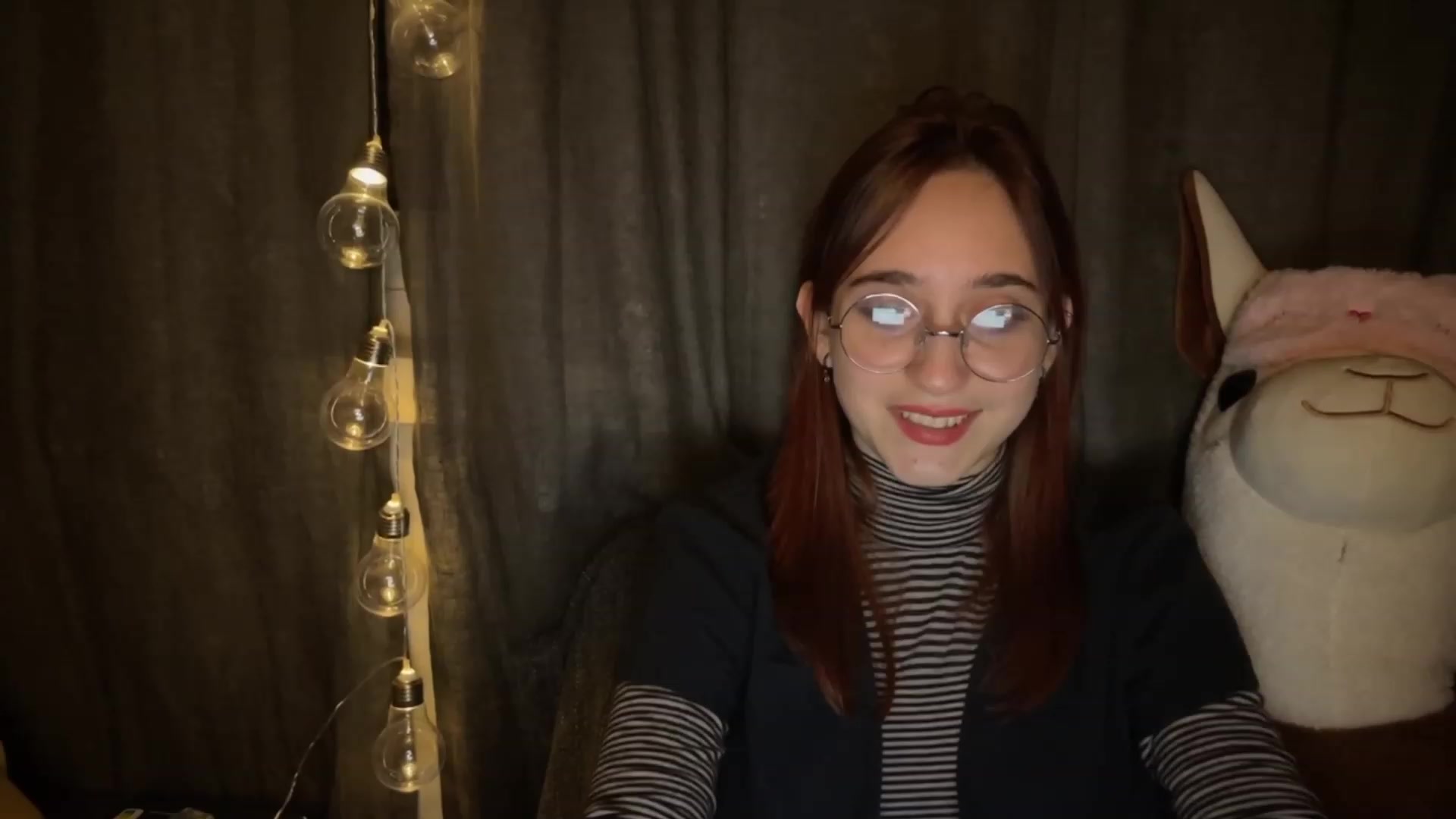 Gallery image thumbnail from Emiliaaaaa's myfreecams stream on, 12/08/2023, 02:17 image 15 of 20
