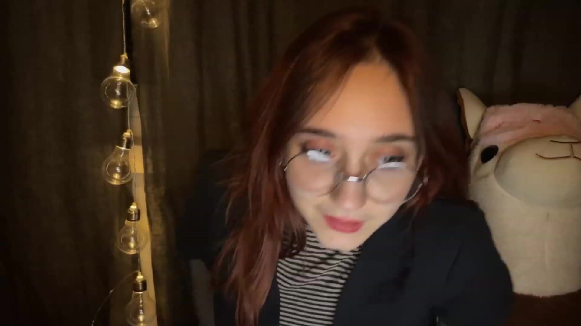 Gallery image thumbnail from Emiliaaaaa's myfreecams stream on, 12/08/2023, 02:17 image 19 of 20