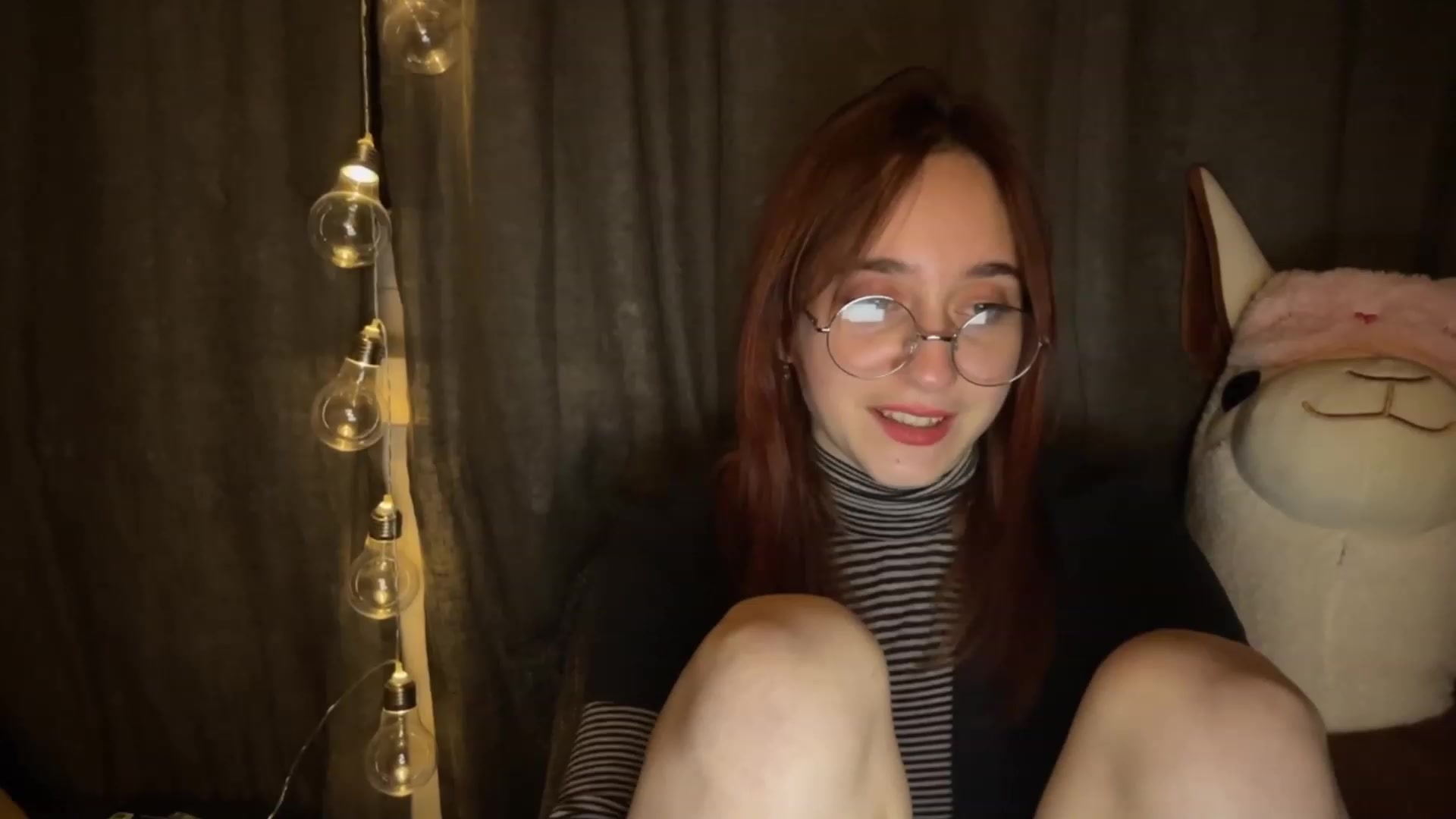 Gallery image thumbnail from Emiliaaaaa's myfreecams stream on, 12/08/2023, 02:17 image 17 of 20