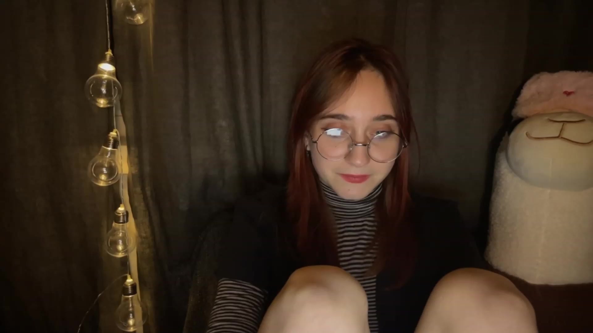 Gallery image thumbnail from Emiliaaaaa's myfreecams stream on, 12/08/2023, 02:17 image 2 of 20