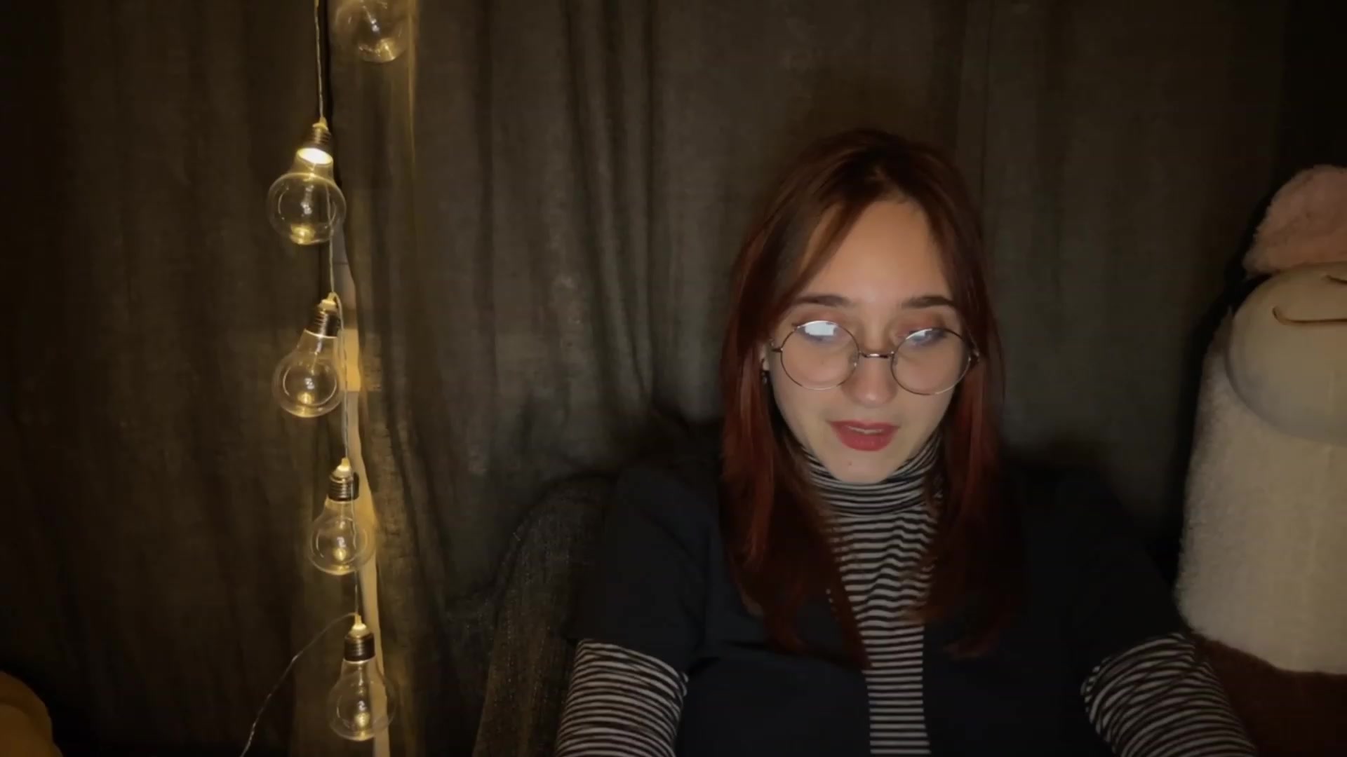 Gallery image thumbnail from Emiliaaaaa's myfreecams stream on, 12/08/2023, 02:17 image 8 of 20