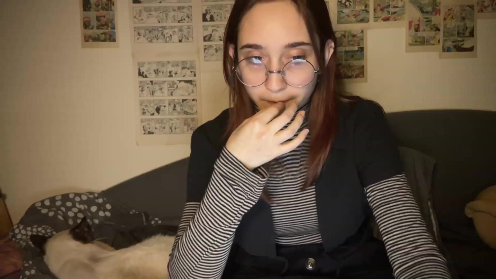 Gallery image thumbnail from Emiliaaaaa's myfreecams stream on, 12/08/2023, 23:54 image 9 of 20