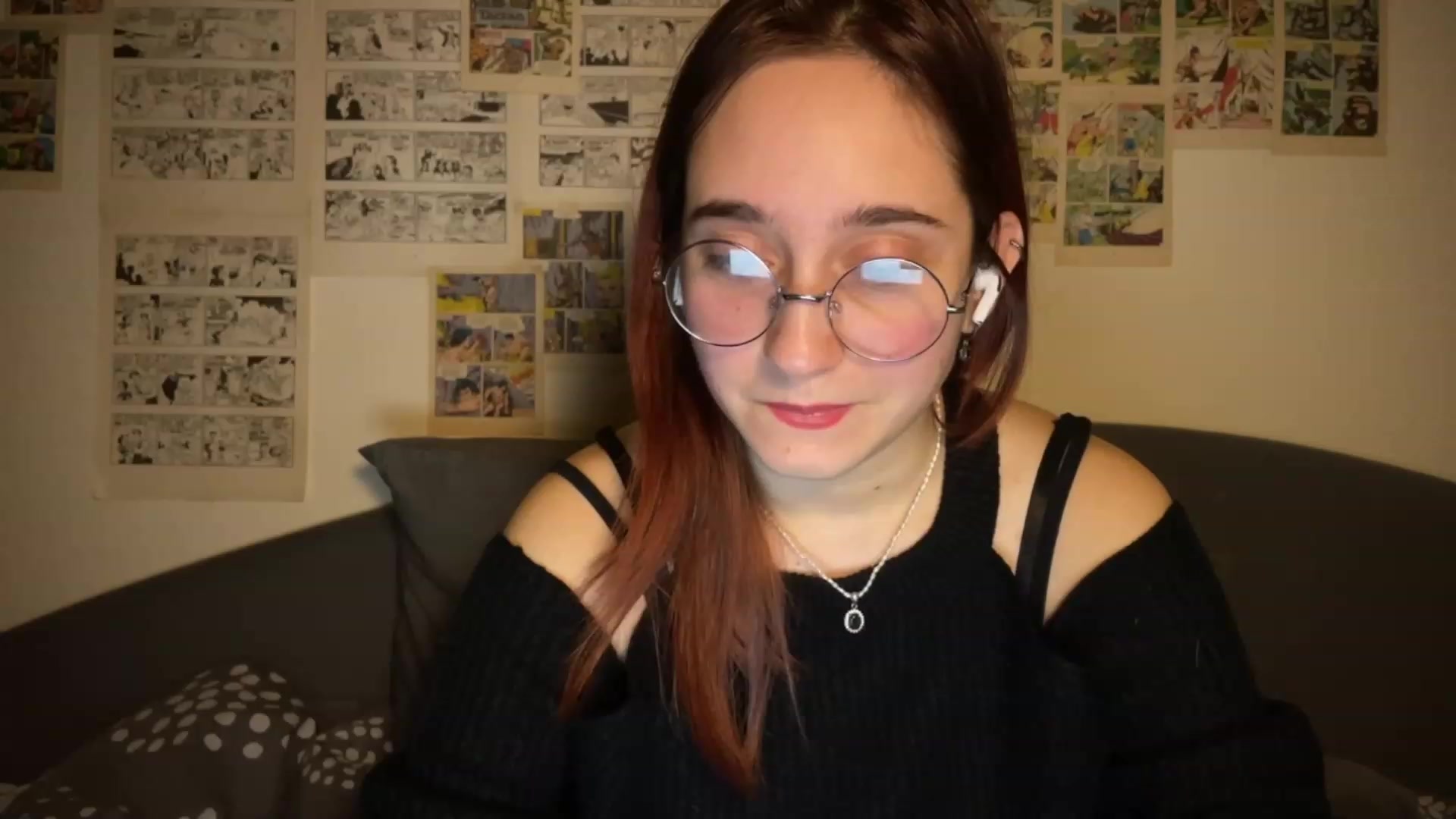 Gallery image thumbnail from Emiliaaaaa's myfreecams stream on, 12/10/2023, 01:44 image 11 of 20