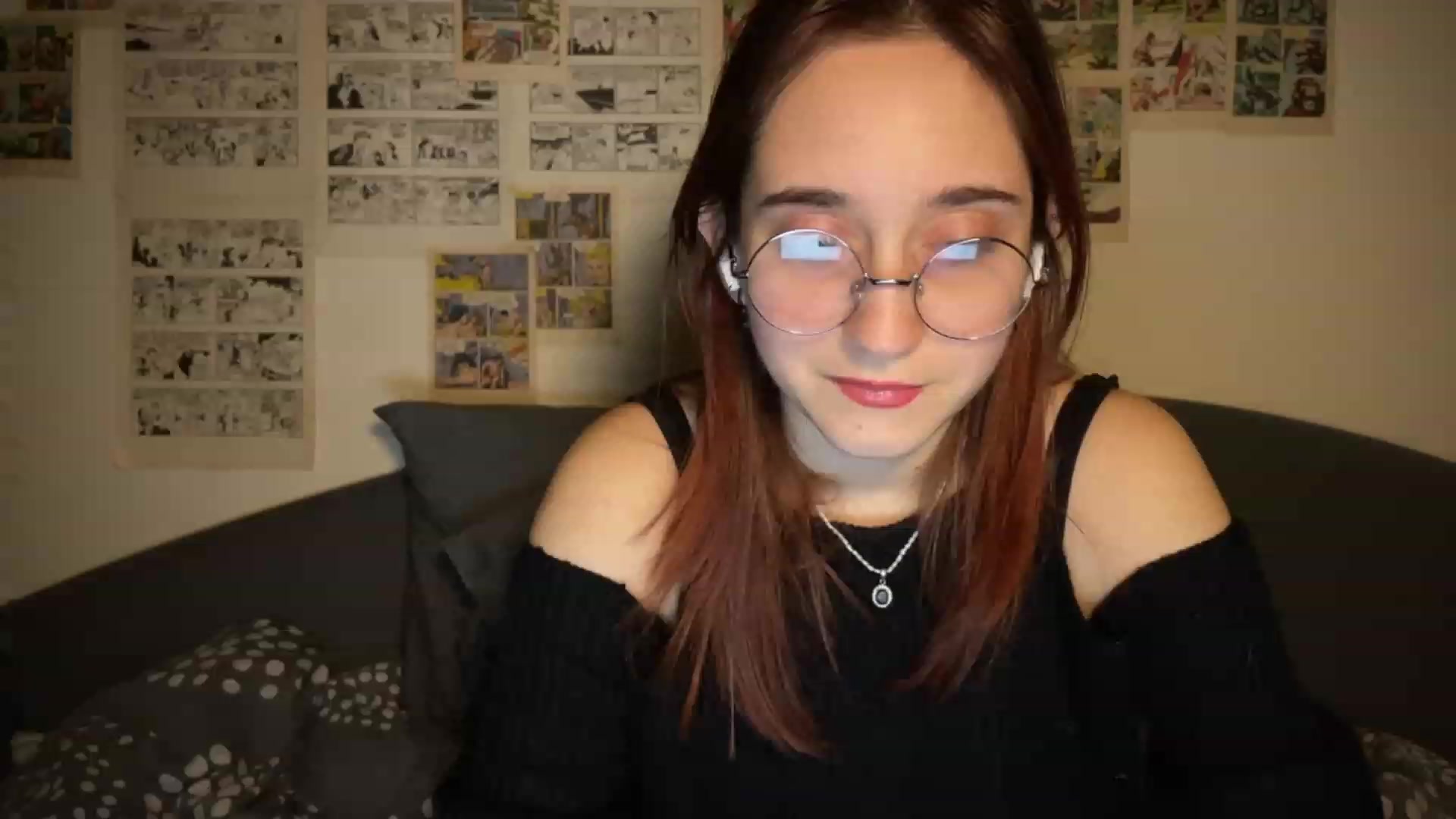 Gallery image thumbnail from Emiliaaaaa's myfreecams stream on, 12/10/2023, 01:44 image 1 of 20