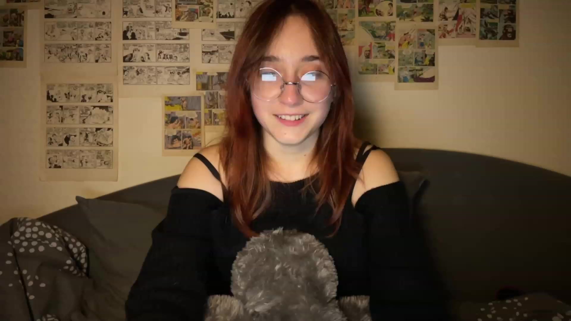 Gallery image thumbnail from Emiliaaaaa's myfreecams stream on, 12/11/2023, 01:29 image 16 of 20