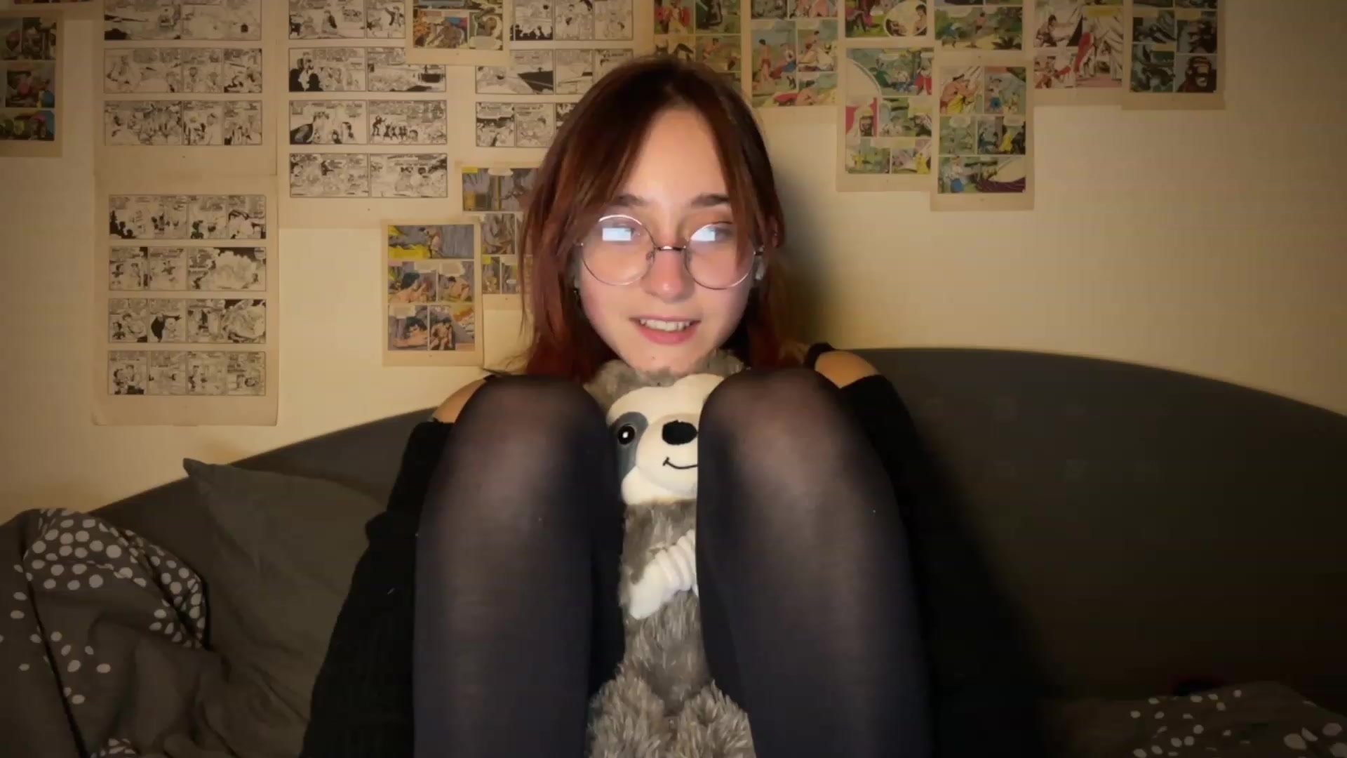 Gallery image thumbnail from Emiliaaaaa's myfreecams stream on, 12/11/2023, 01:29 image 4 of 20