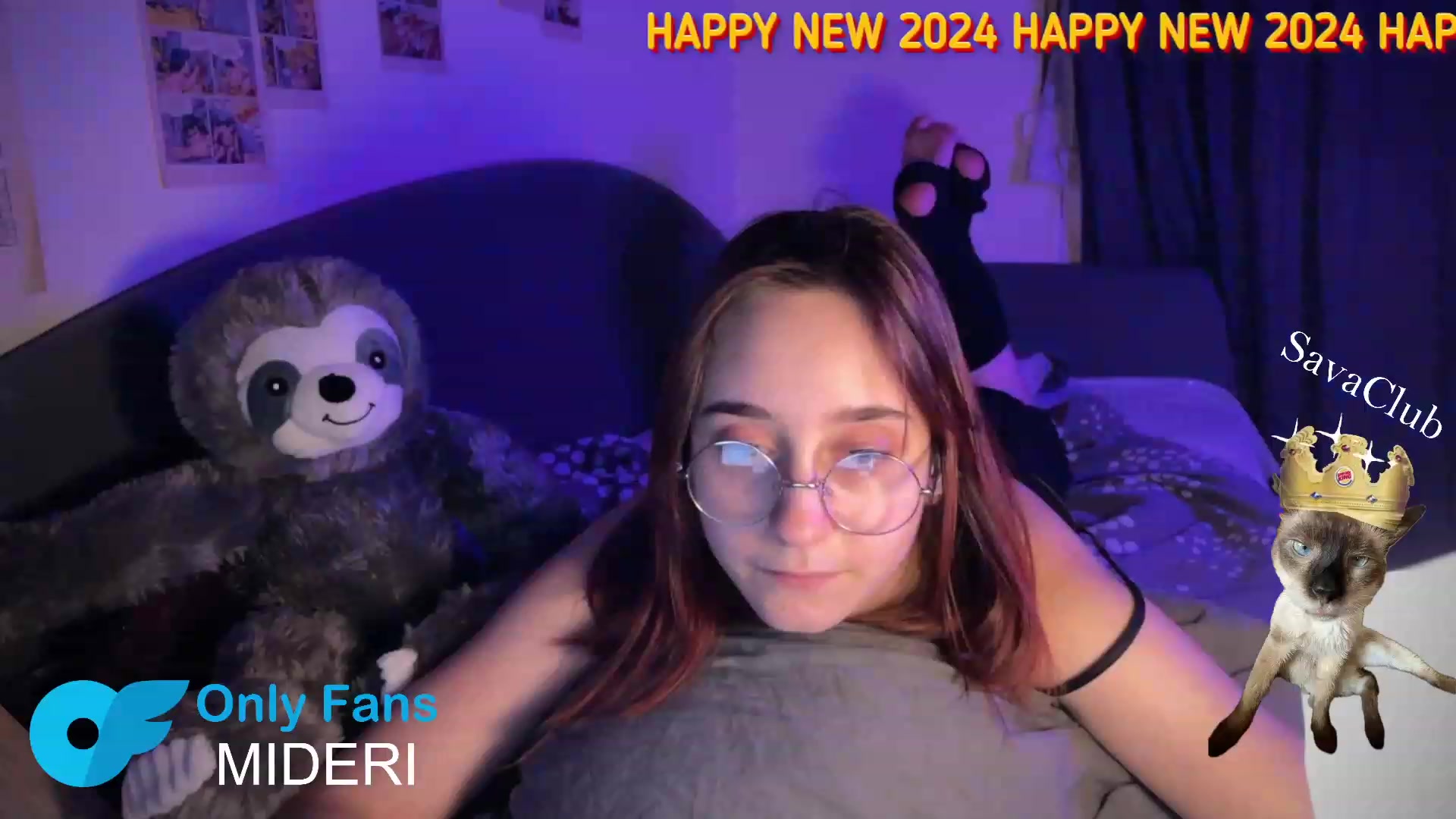 Gallery image thumbnail from Emiliaaaaa's myfreecams stream on, 01/03/2024, 01:03 image 12 of 20