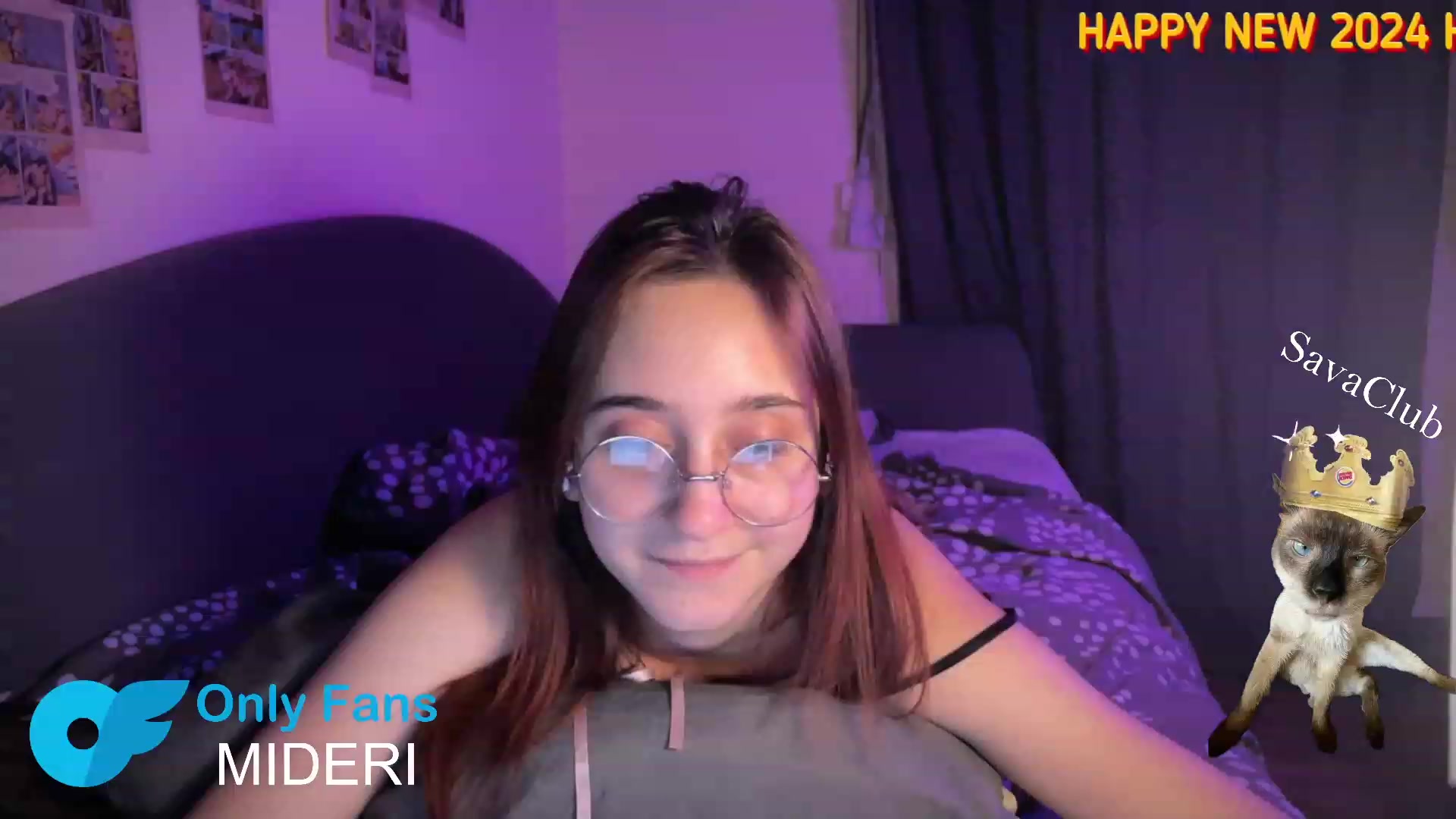Gallery image thumbnail from Emiliaaaaa's myfreecams stream on, 01/03/2024, 02:22 image 6 of 20