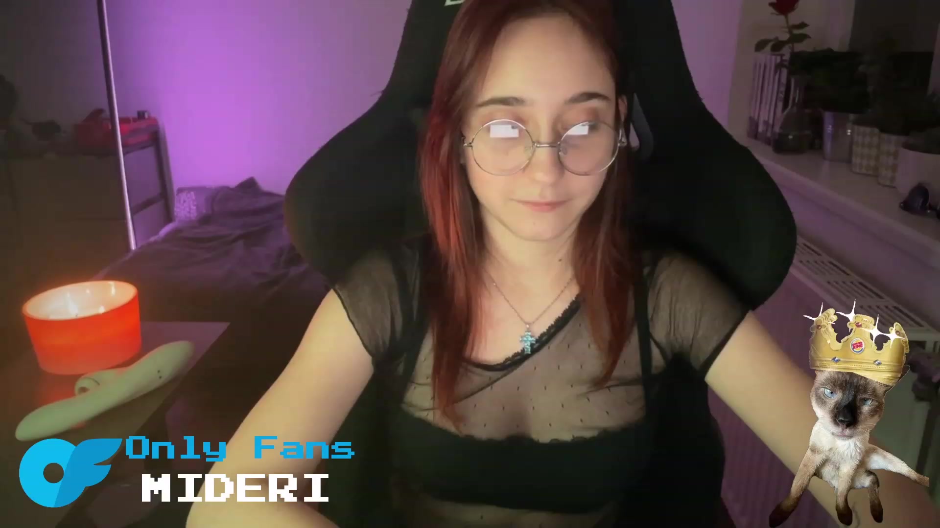 Gallery image thumbnail from Emiliaaaaa's myfreecams stream on, 02/19/2024, 01:10 image 15 of 20