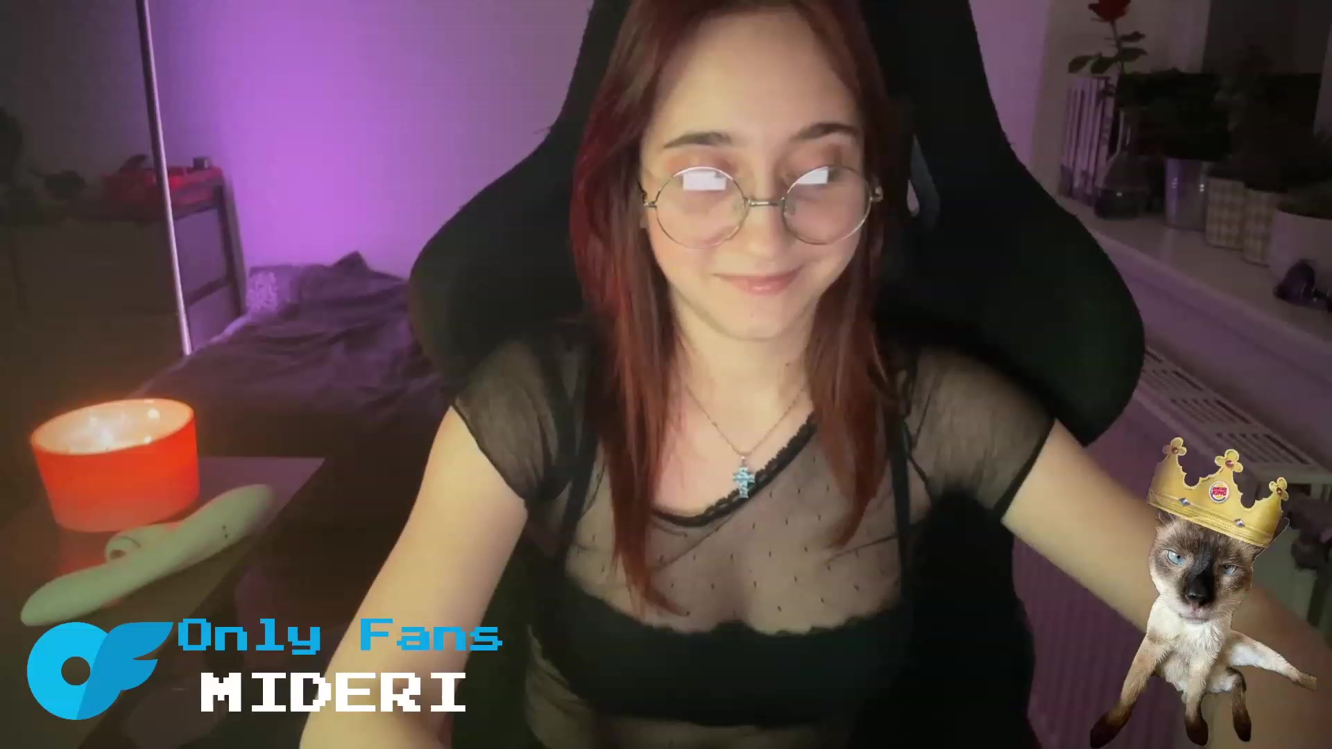 Gallery image thumbnail from Emiliaaaaa's myfreecams stream on, 02/19/2024, 01:10 image 10 of 20