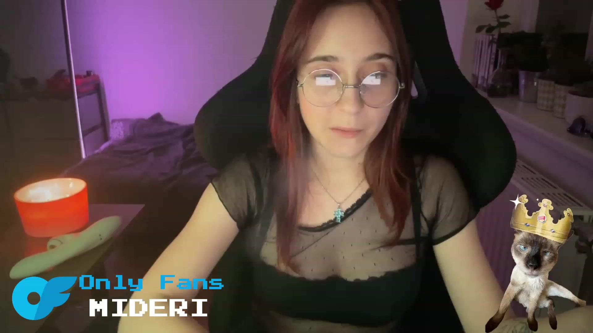 Gallery image thumbnail from Emiliaaaaa's myfreecams stream on, 02/19/2024, 01:10 image 11 of 20