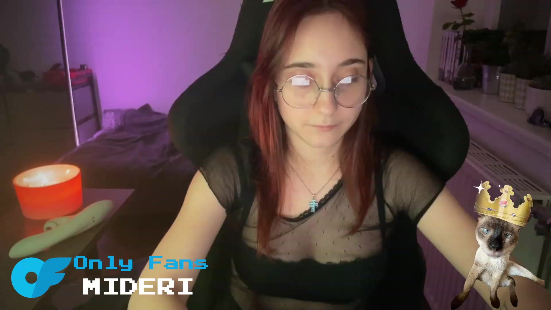 Gallery image thumbnail from Emiliaaaaa's myfreecams stream on, 02/19/2024, 01:10 image 14 of 20