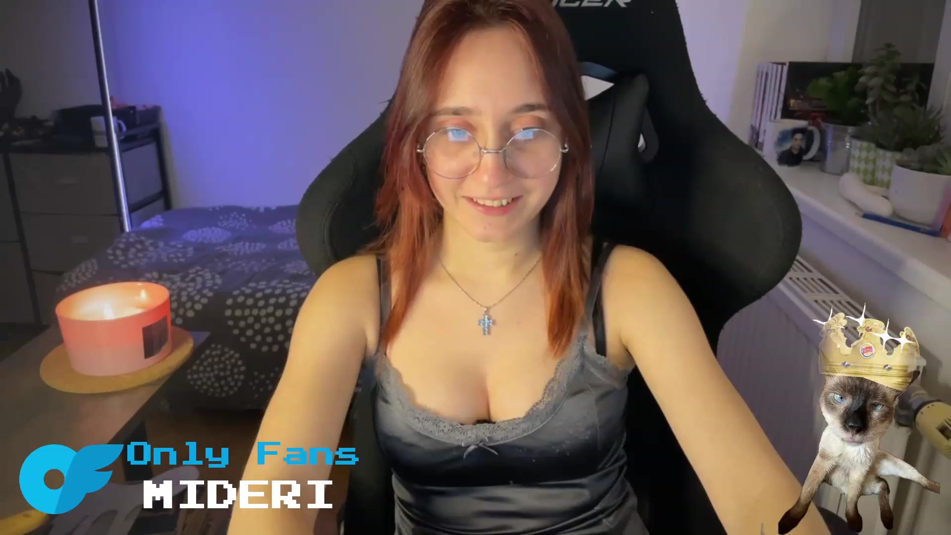 Gallery image thumbnail from Emiliaaaaa's myfreecams stream on, 02/23/2024, 01:19 image 16 of 20