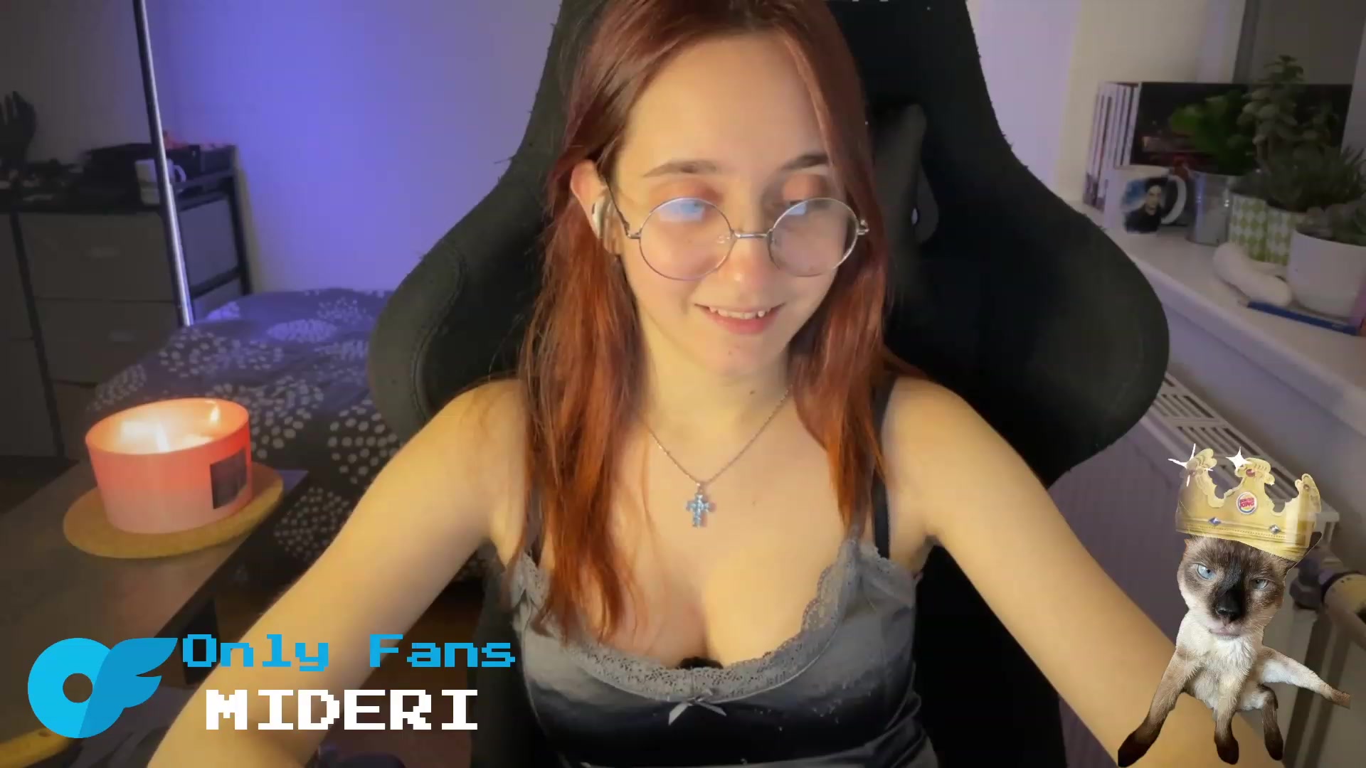 Gallery image thumbnail from Emiliaaaaa's myfreecams stream on, 02/23/2024, 01:19 image 11 of 20