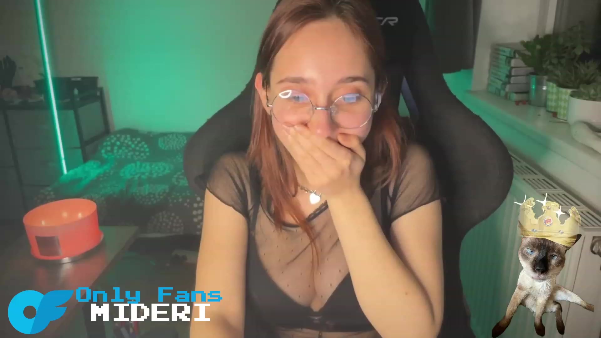 Gallery image thumbnail from Emiliaaaaa's myfreecams stream on, 03/14/2024, 01:05 image 18 of 20