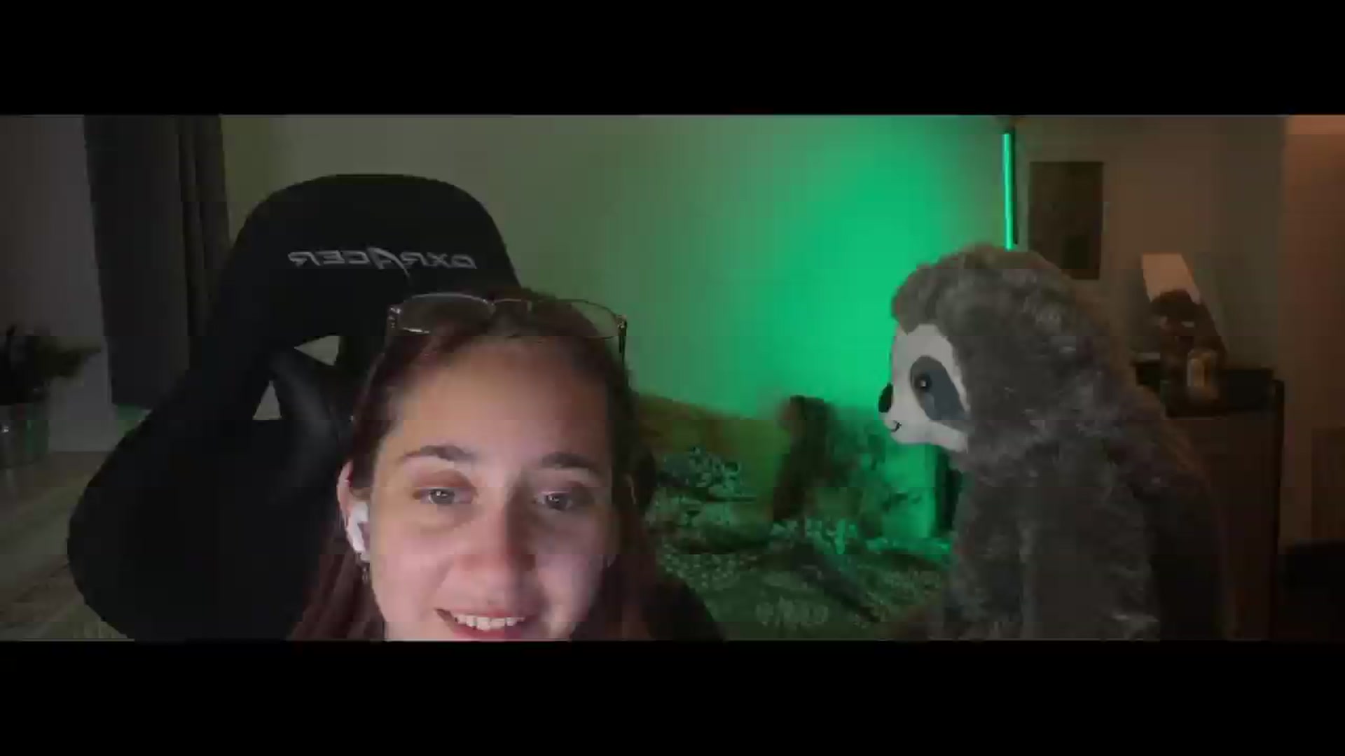 Gallery image thumbnail from Emiliaaaaa's myfreecams stream on, 06/24/2024, 01:26 image 11 of 20