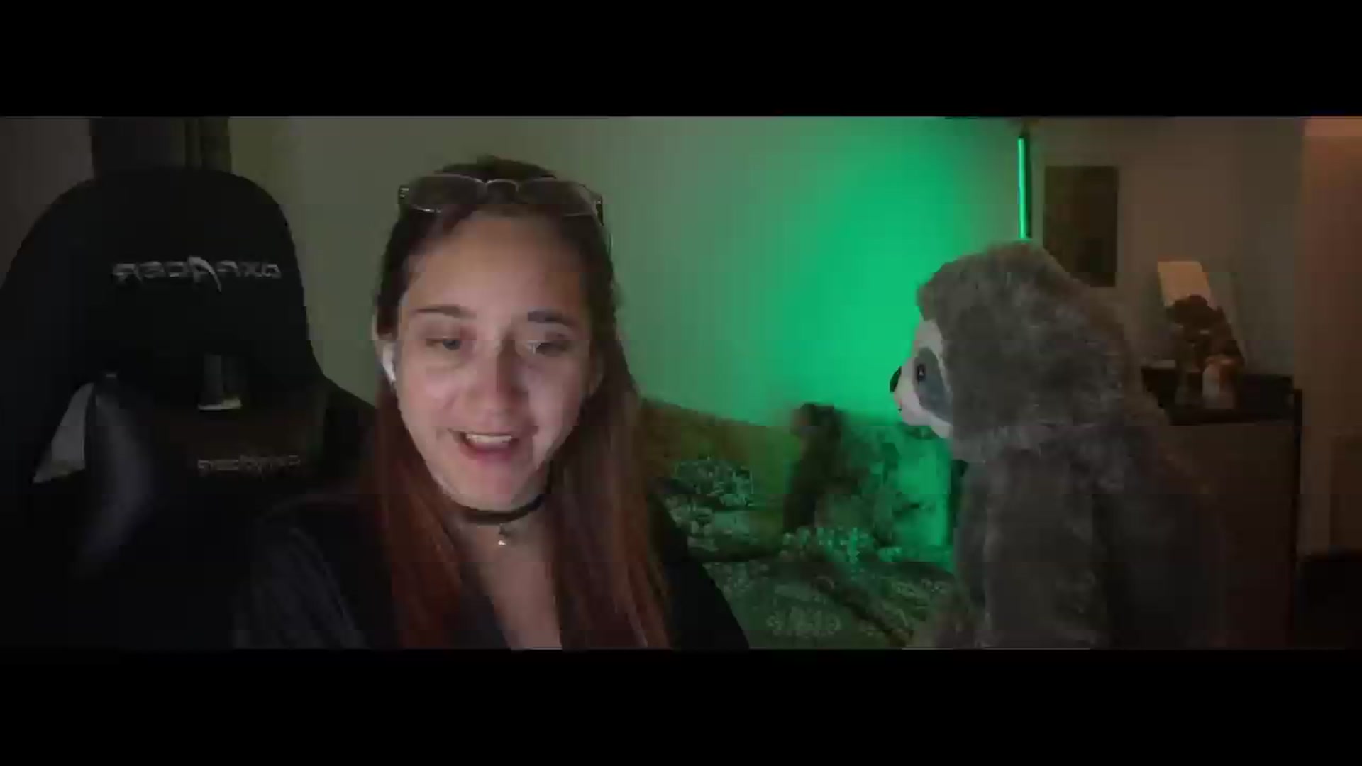 Gallery image thumbnail from Emiliaaaaa's myfreecams stream on, 06/24/2024, 01:26 image 14 of 20