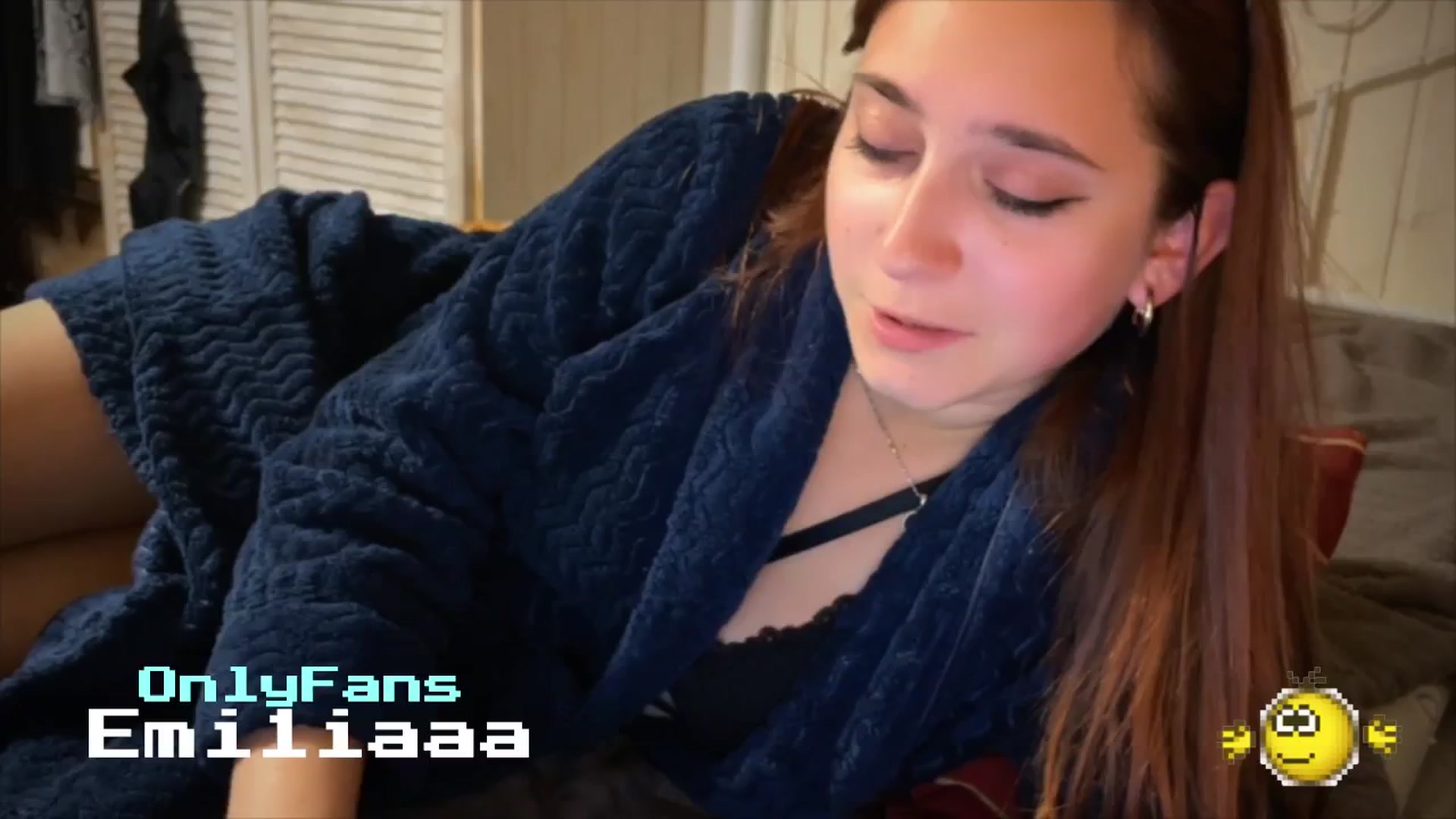 Gallery image thumbnail from Emiliaaaaa's myfreecams stream on, 10/24/2024, 22:47 image 20 of 20