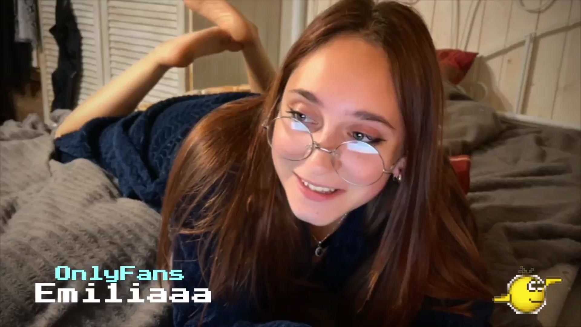 Gallery image thumbnail from Emiliaaaaa's myfreecams stream on, 10/24/2024, 22:47 image 7 of 20