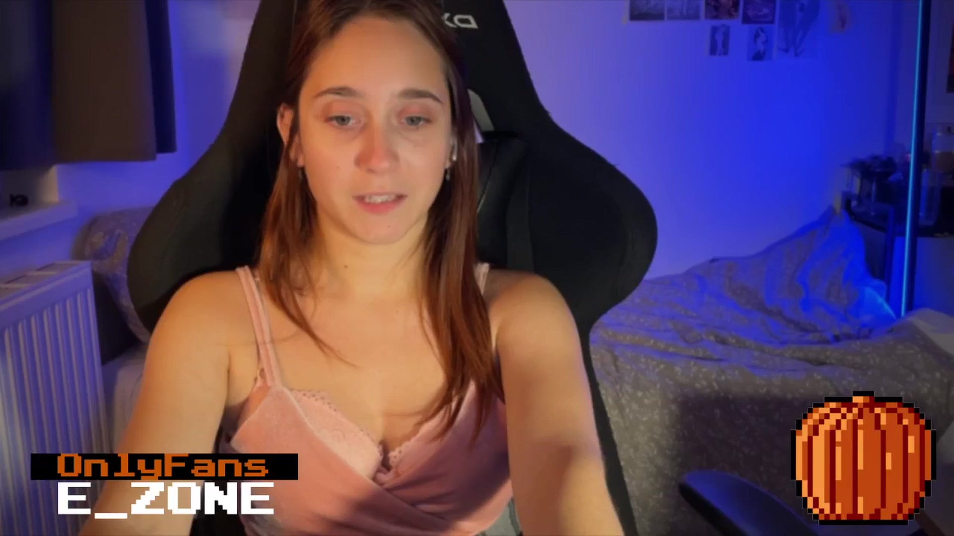 Gallery image thumbnail from Emiliaaaaa's myfreecams stream on, 11/08/2024, 03:12 image 16 of 20