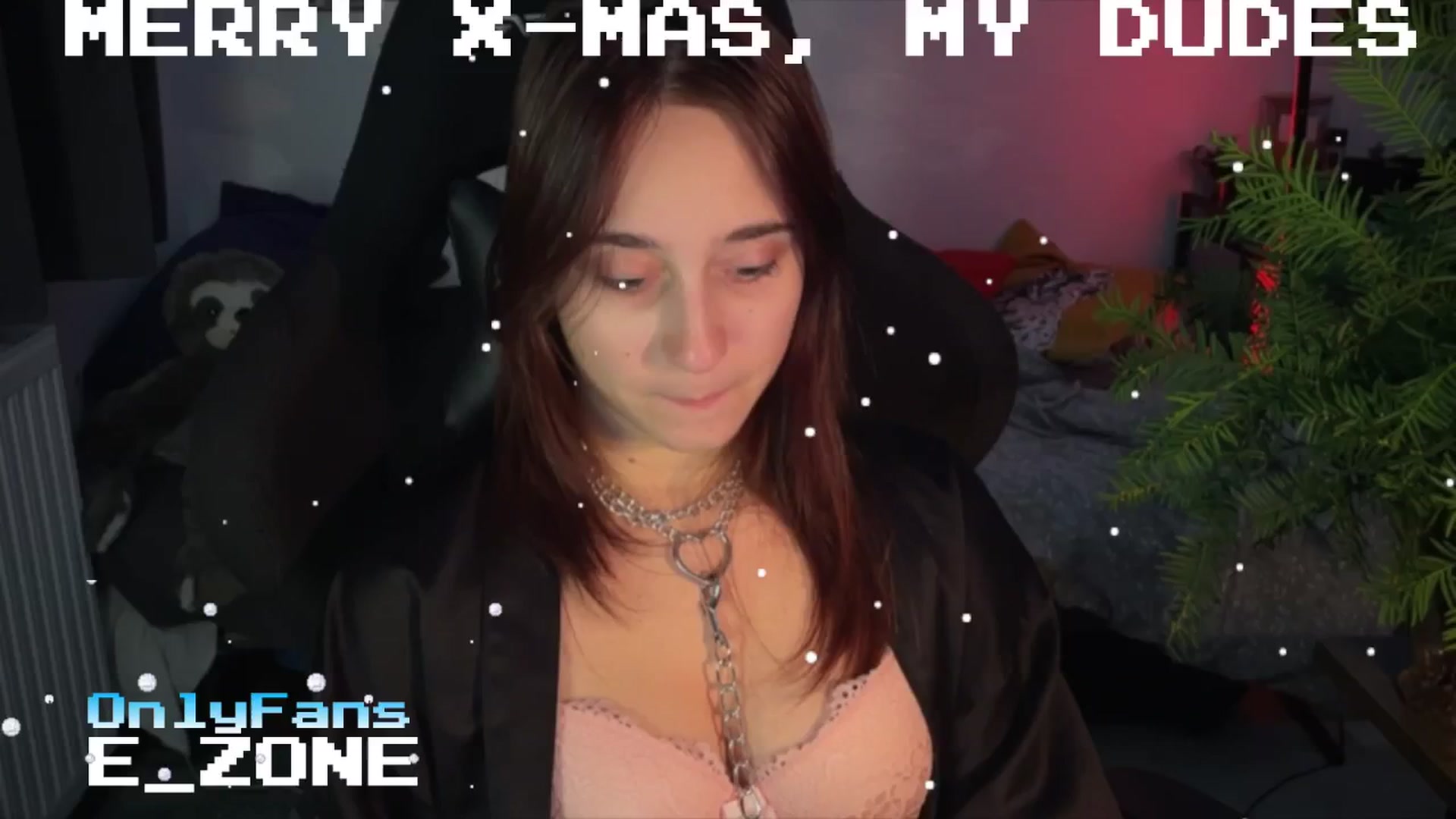 Gallery image thumbnail from Emiliaaaaa's myfreecams stream on, 12/25/2024, 24:32 image 13 of 20