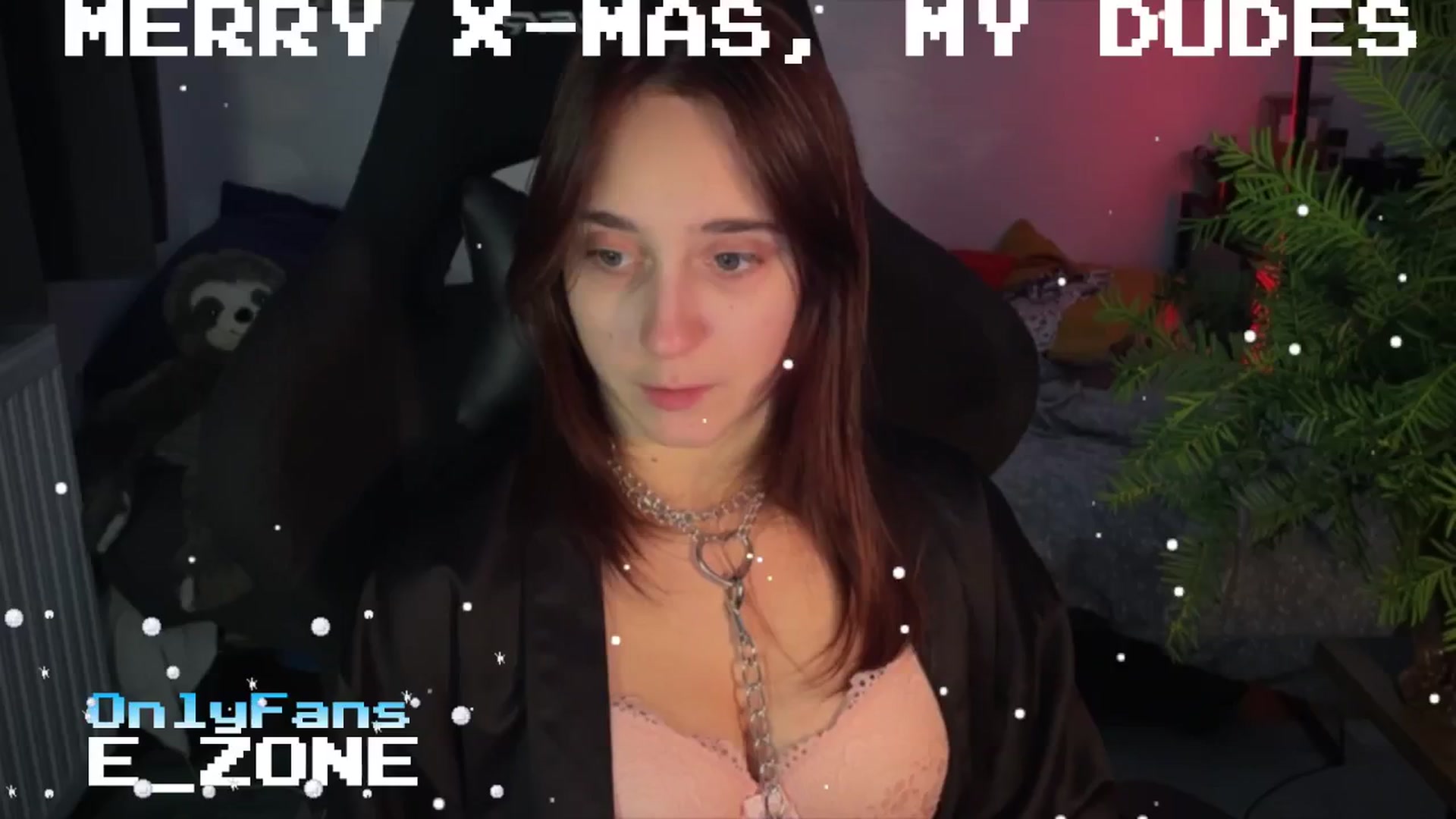Gallery image thumbnail from Emiliaaaaa's myfreecams stream on, 12/25/2024, 24:32 image 18 of 20