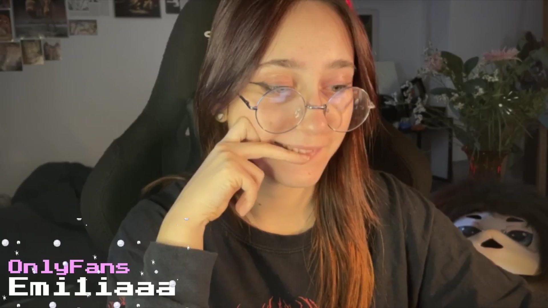 Gallery image thumbnail from Emiliaaaaa's myfreecams stream on, 02/20/2025, 15:37 image 2 of 20